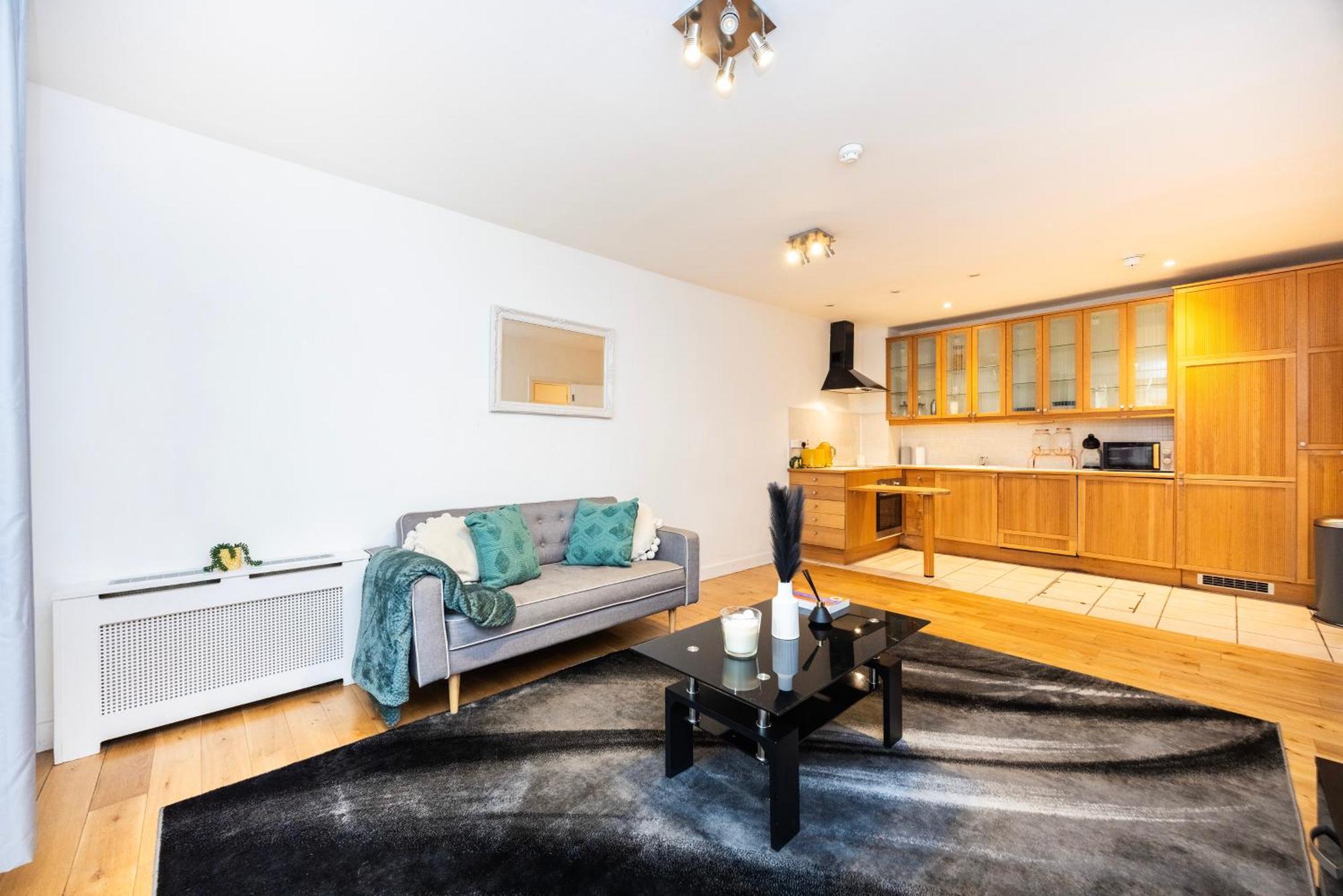 Modern 1 Bedroom Near Earls Court Apartment London