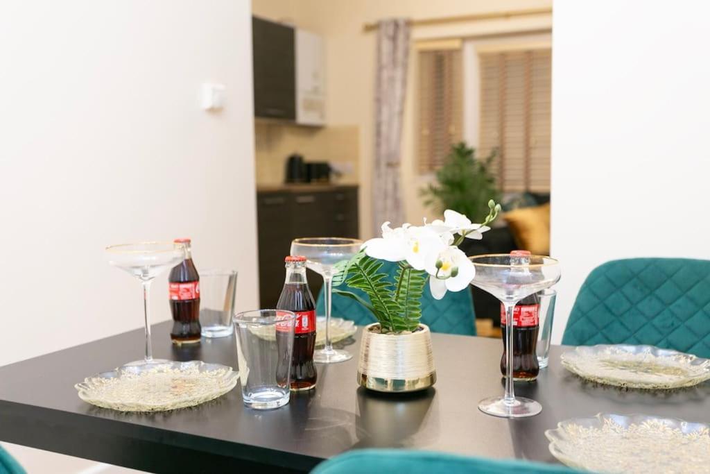 Roomy Bliss - Your Home Away * London