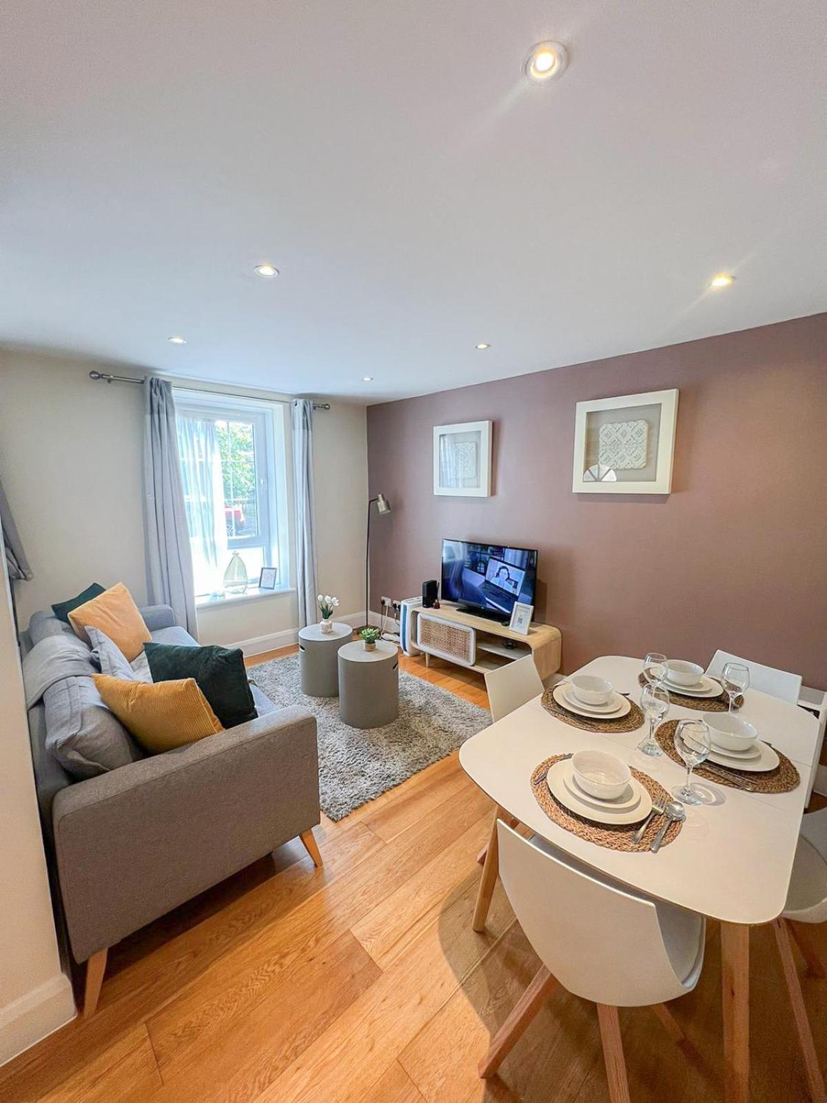 Apartment Refined 2 Bedroom Flat Few Steps From The Oval *
