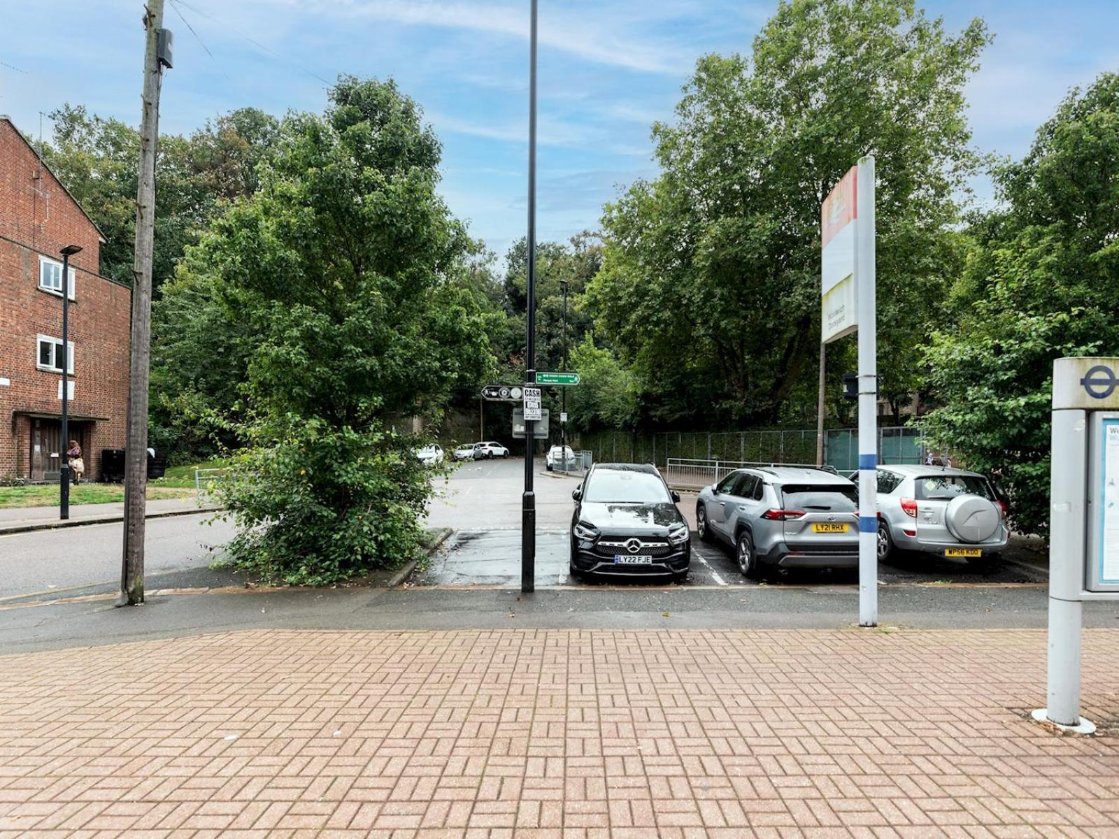 Modern 2-bed Flat Woolwich Station 6 Mins Walk Pass The Keys Apartment