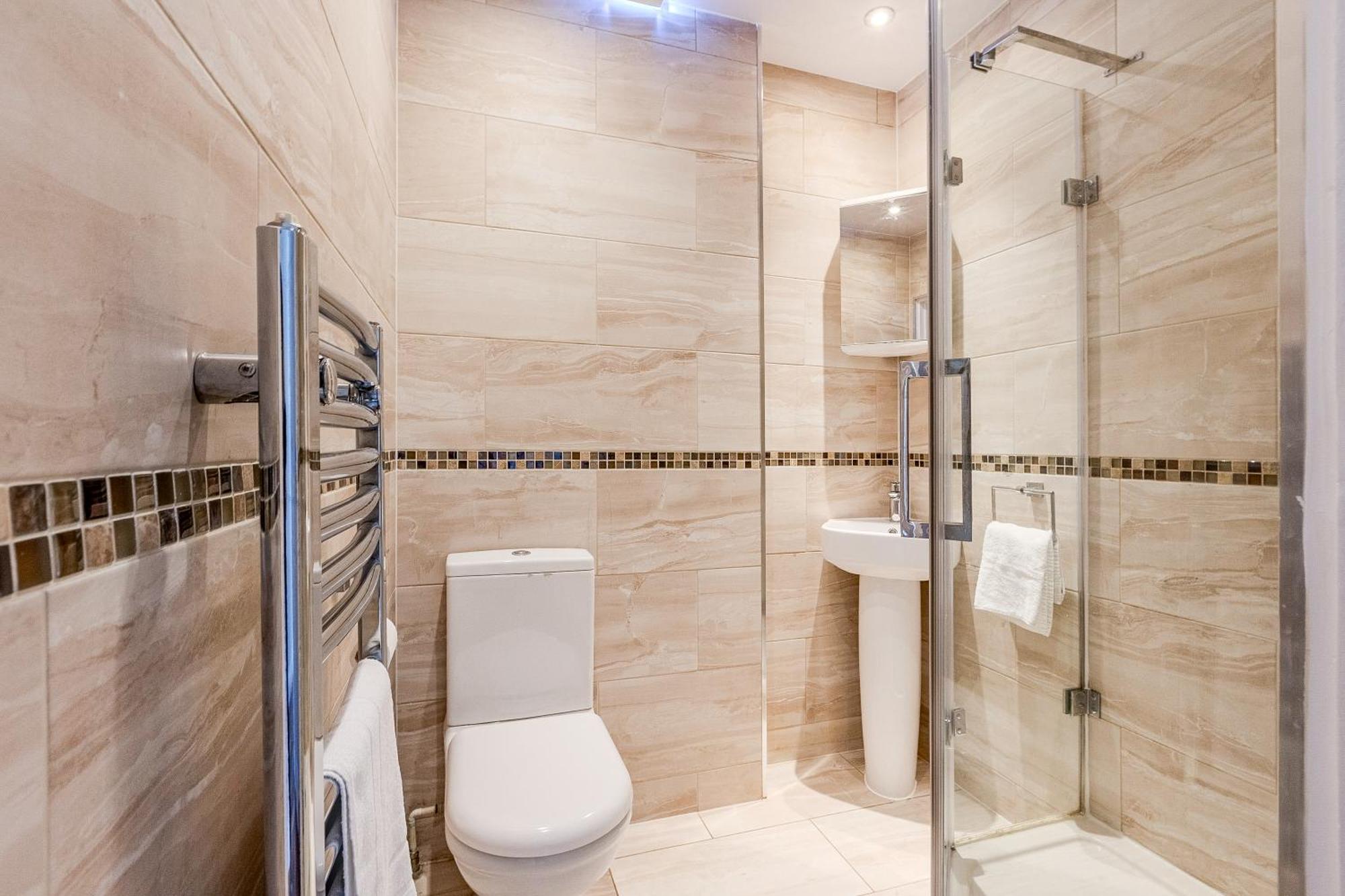 Stylish 2br Flat With Terrace In North Kensington Appartement *