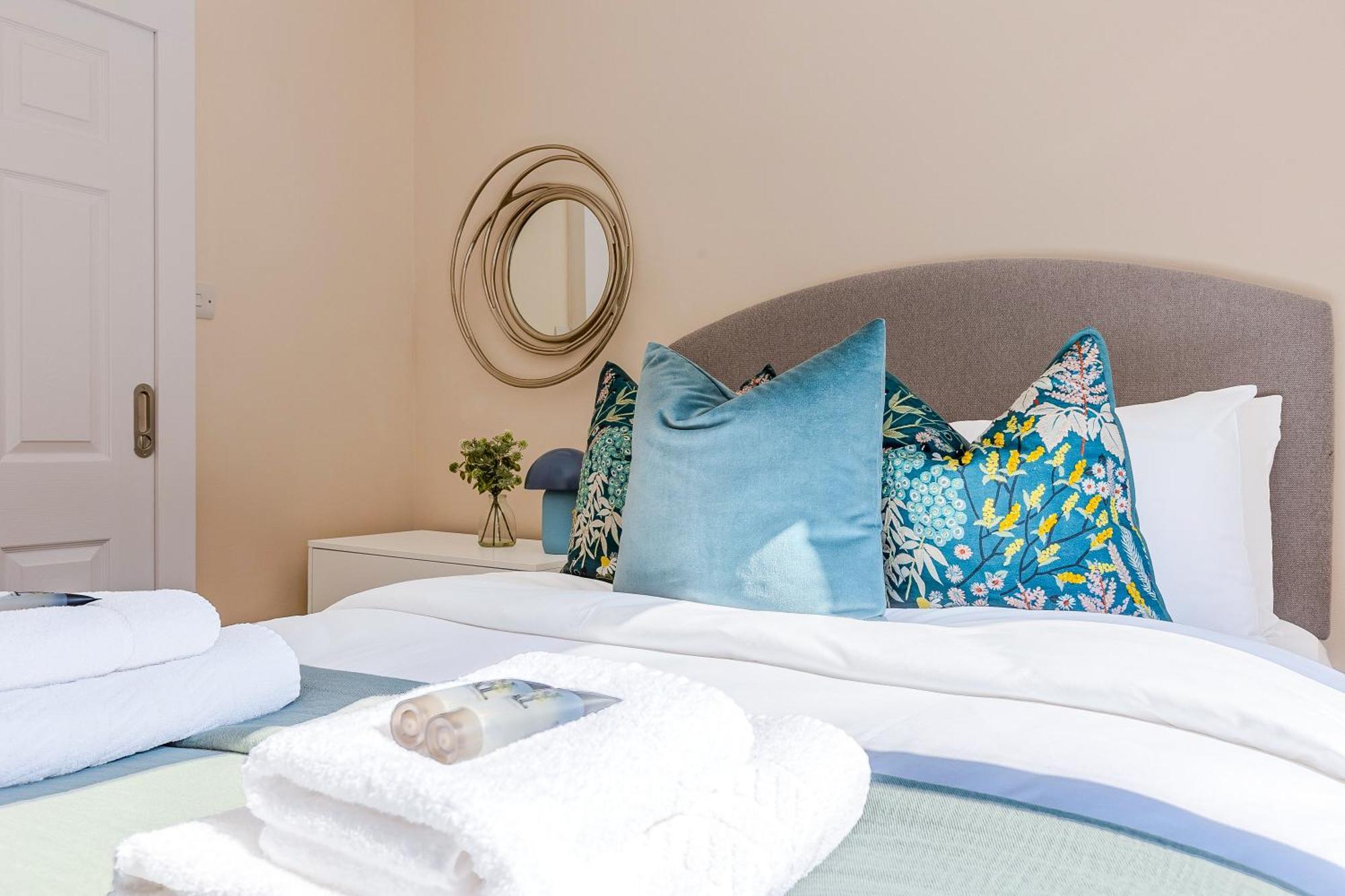 Stylish 2br Flat With Terrace In North Kensington Appartement Londen
