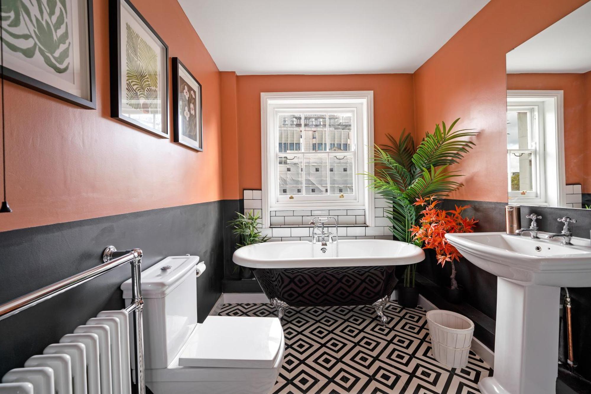 Victorian Charm Apartment London