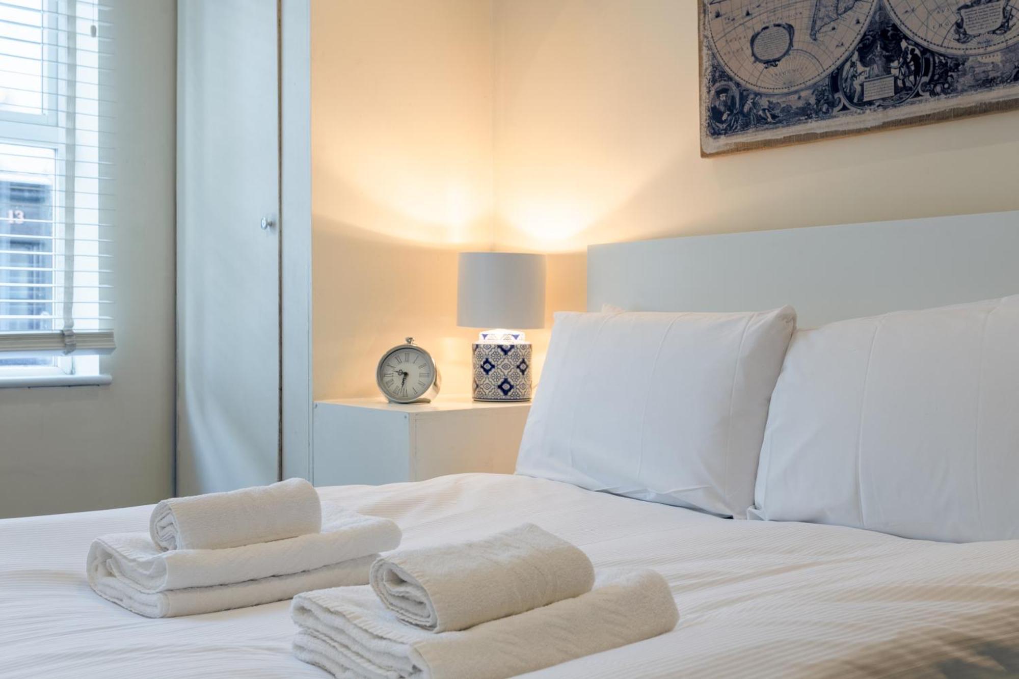 Stylish And Homely 4 Bedroom In East Appartamento Londra