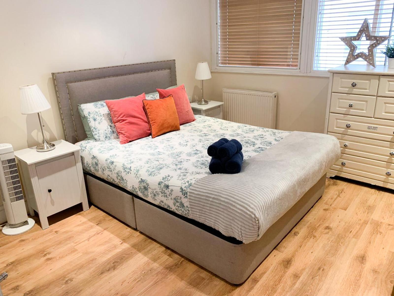 Lovely 1 Bedroom Flat In West Kensington London, Shepherd's Bush