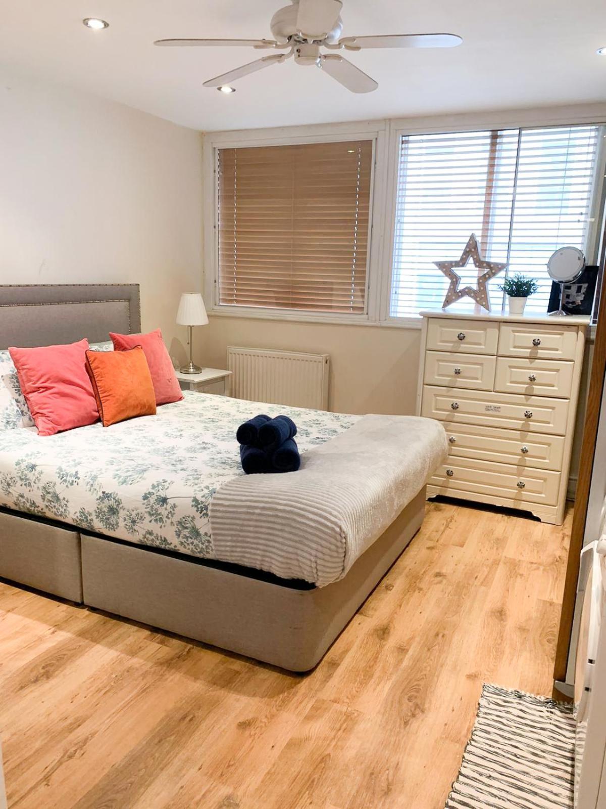 Apartment Lovely 1 Bedroom Flat In West Kensington London, Shepherd's Bush