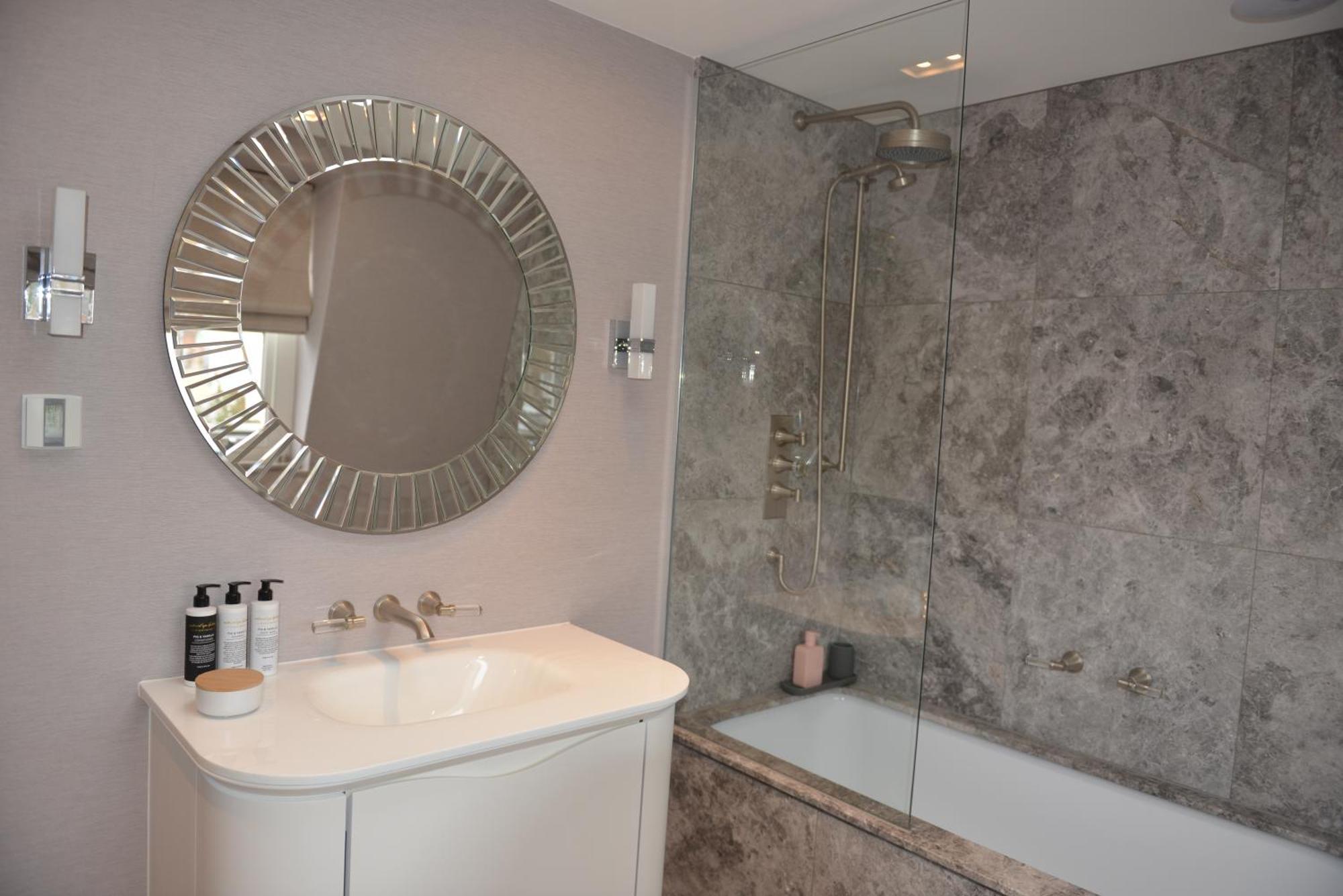 Luxury 4 Bedrooms 5 Baths 2 Receptions Family House With Garden Chelsea *