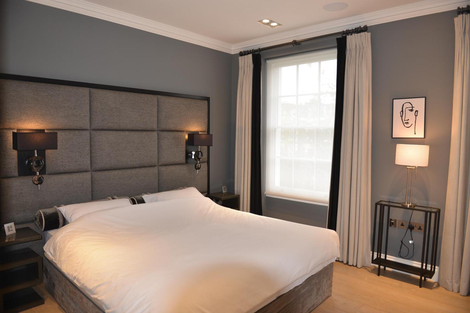Luxury 4 Bedrooms 5 Baths 2 Receptions Family House With Garden Chelsea London