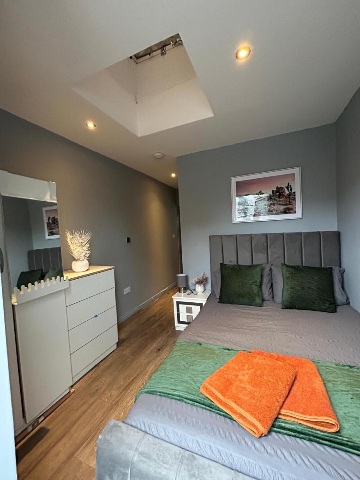Lejlighed 2 Bedroom Flat In Euston 2 Mins Away From Station, No Lift London