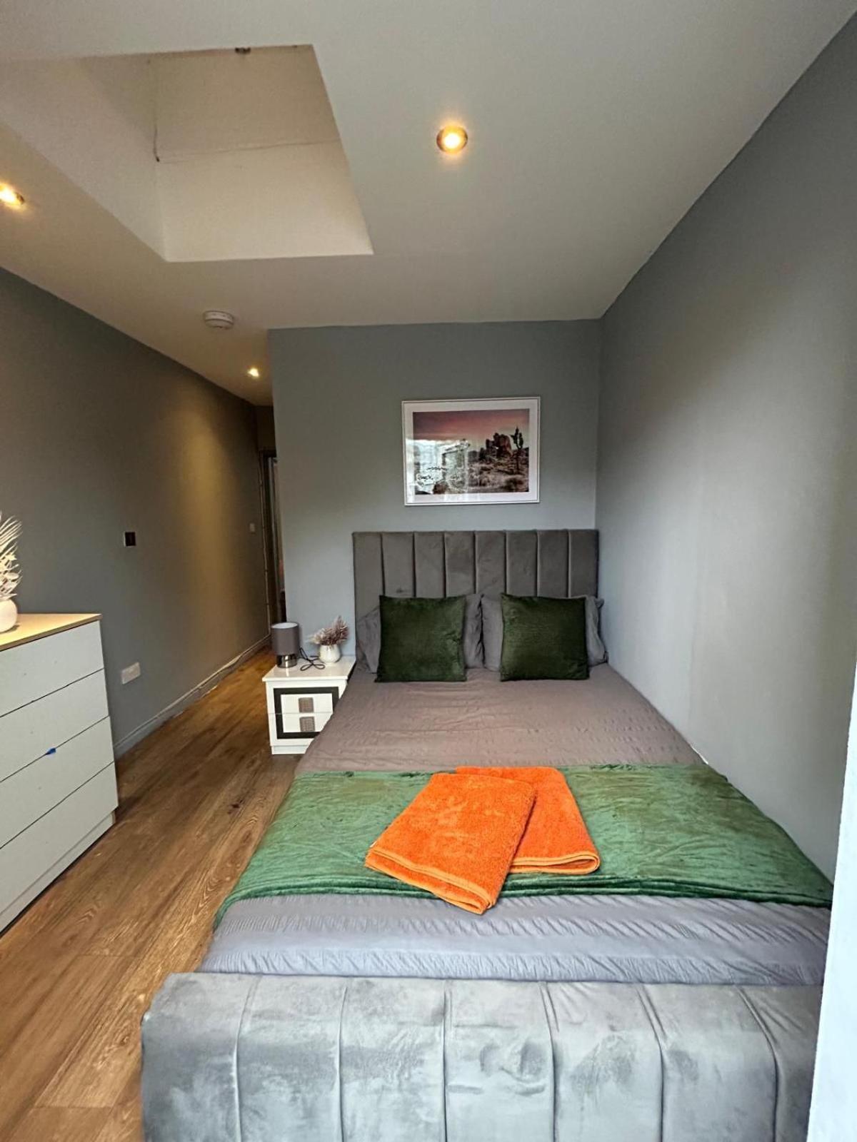 2 Bedroom Flat In Euston 2 Mins Away From Station, No Lift Lejlighed