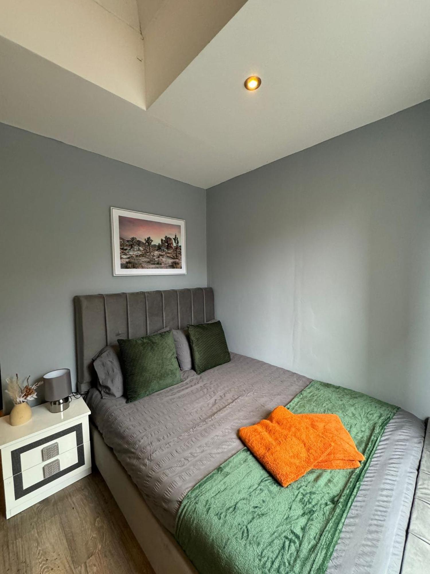 2 Bedroom Flat In Euston 2 Mins Away From Station, No Lift Lejlighed