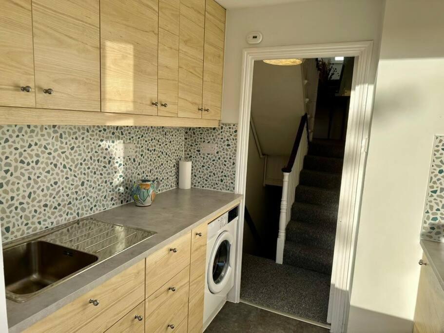 Chelsea Large 2 Bed 2 Bath Sydney Street Sw3 Lägenhet *