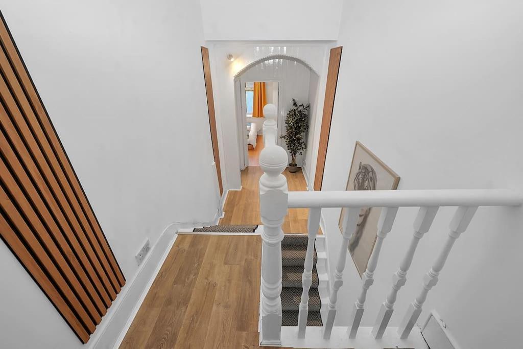 Enquires At The Panel By Harlington 8 Bed Apartment