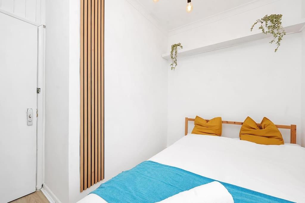 Enquires At The Panel By Harlington 8 Bed Apartment London