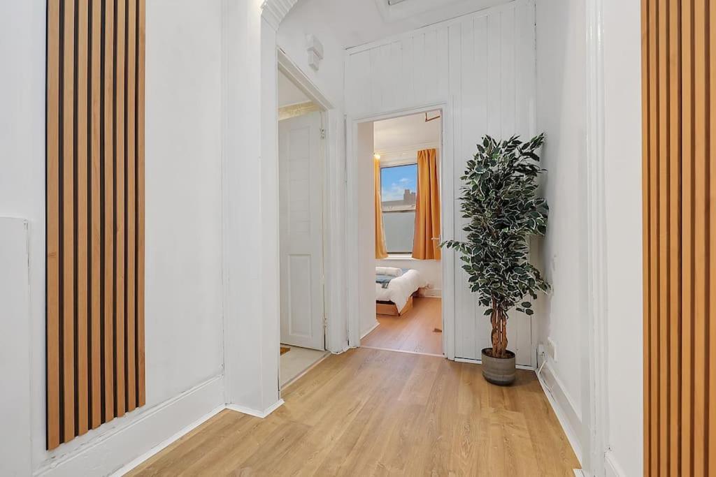 Enquires At The Panel By Harlington 8 Bed London