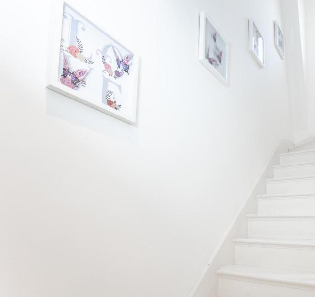Spacious 2 Bedroom Barons Court, Good Links Appartement