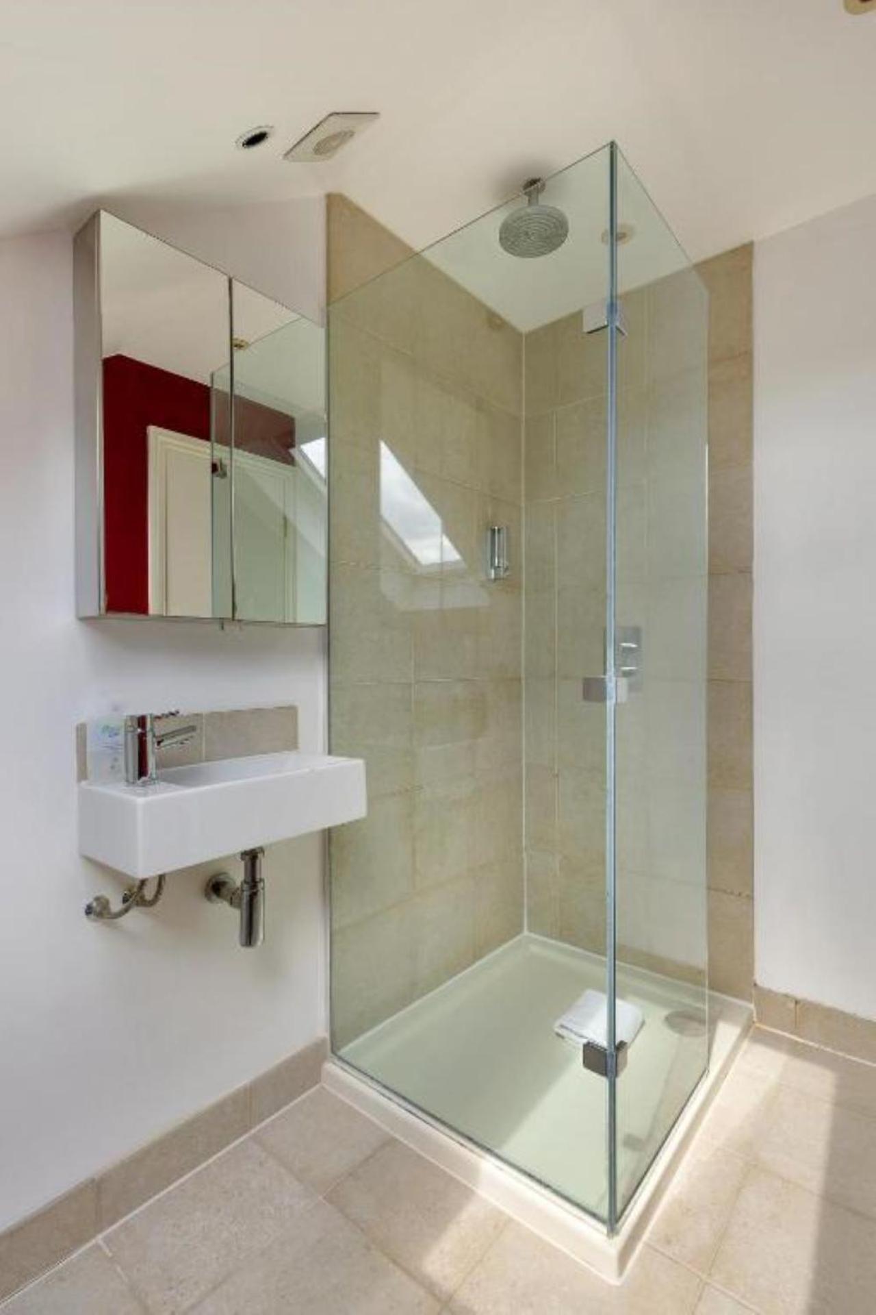Appartement Spacious 2 Bedroom Barons Court, Good Links *