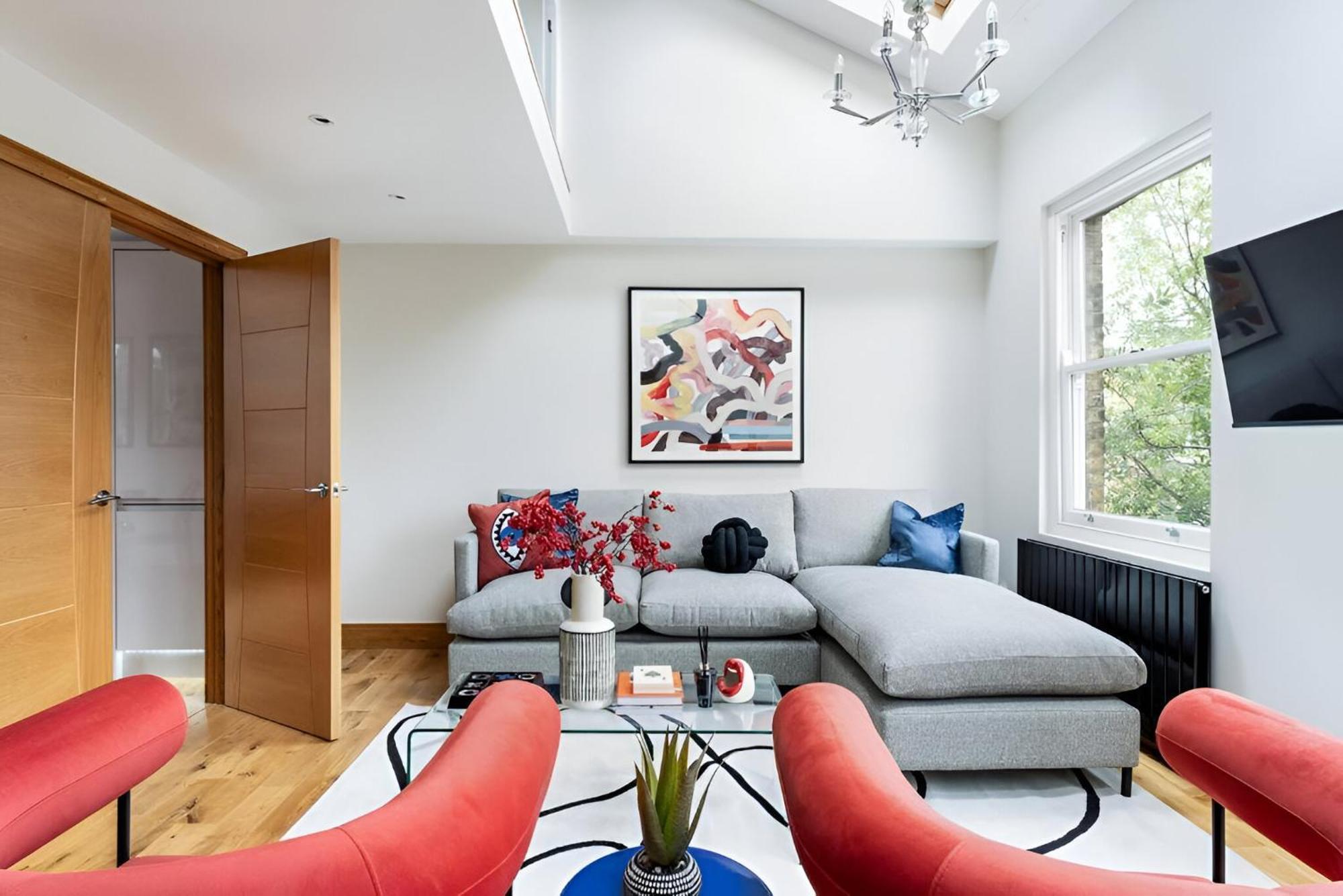 Vibrant Urban Escape, Family Friendly - Sleeps 8! * Londen