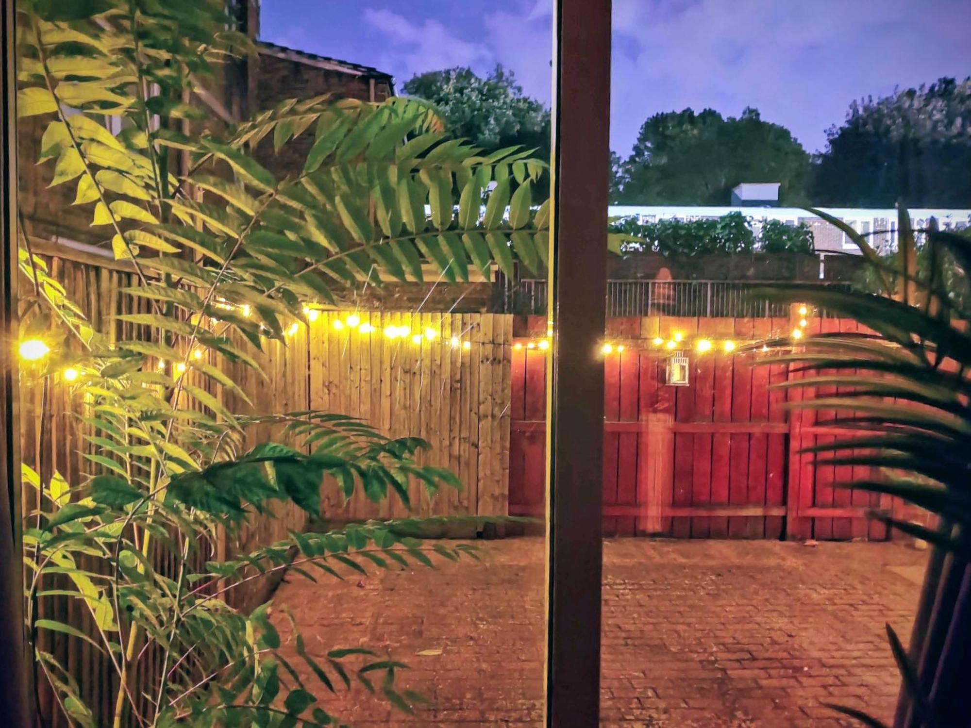 Spacious 3 Bedroom Whitechapel - 9 Mins From Tower Bridge With Free Parking & Garden Semesterbostad London