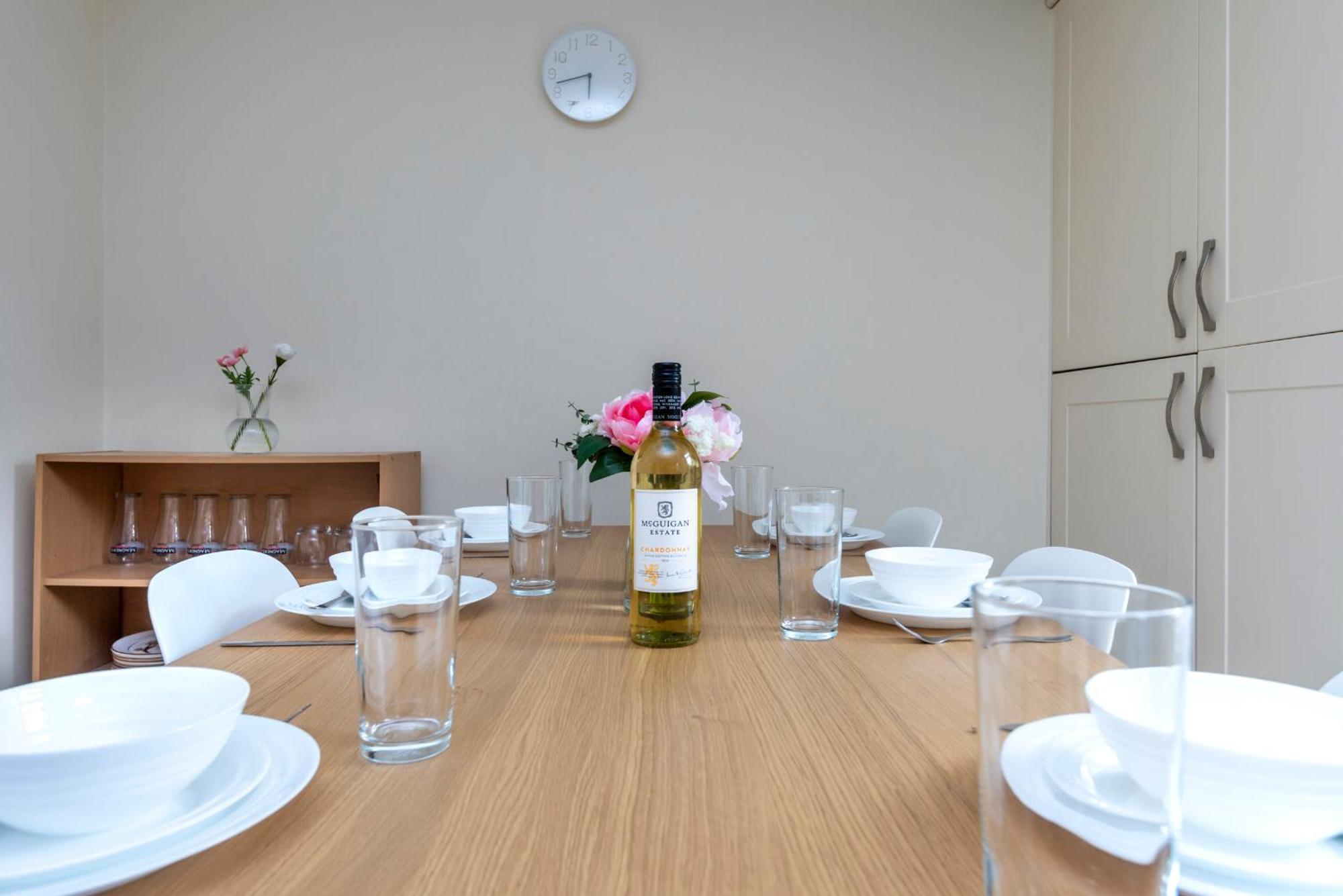 Spacious 3 Bedroom Whitechapel - 9 Mins From Tower Bridge With Free Parking & Garden * London