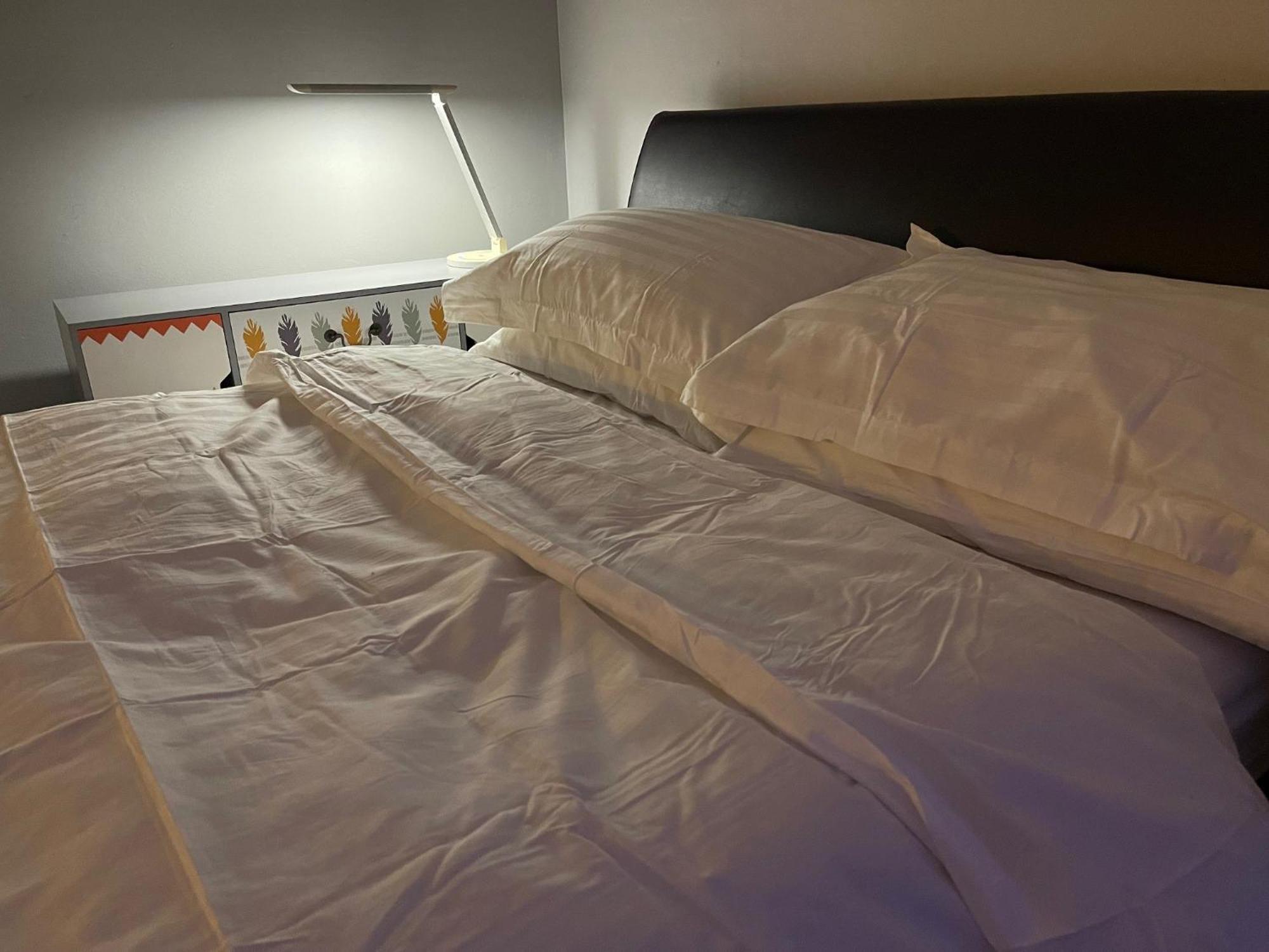 Large Double Bedroom 10 Minutes To Gasthof