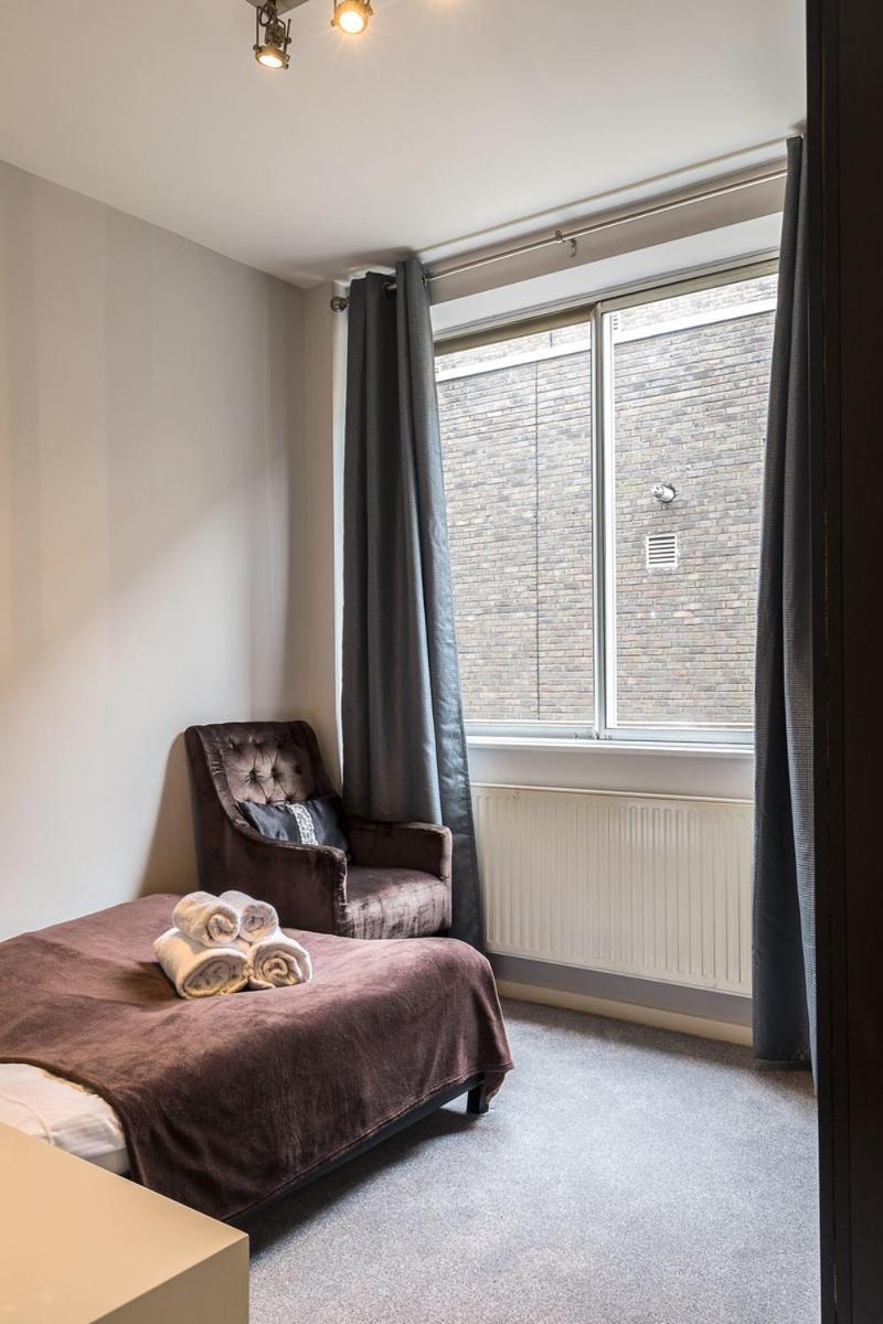 Picktheplace 3-bedroom Portman Square London