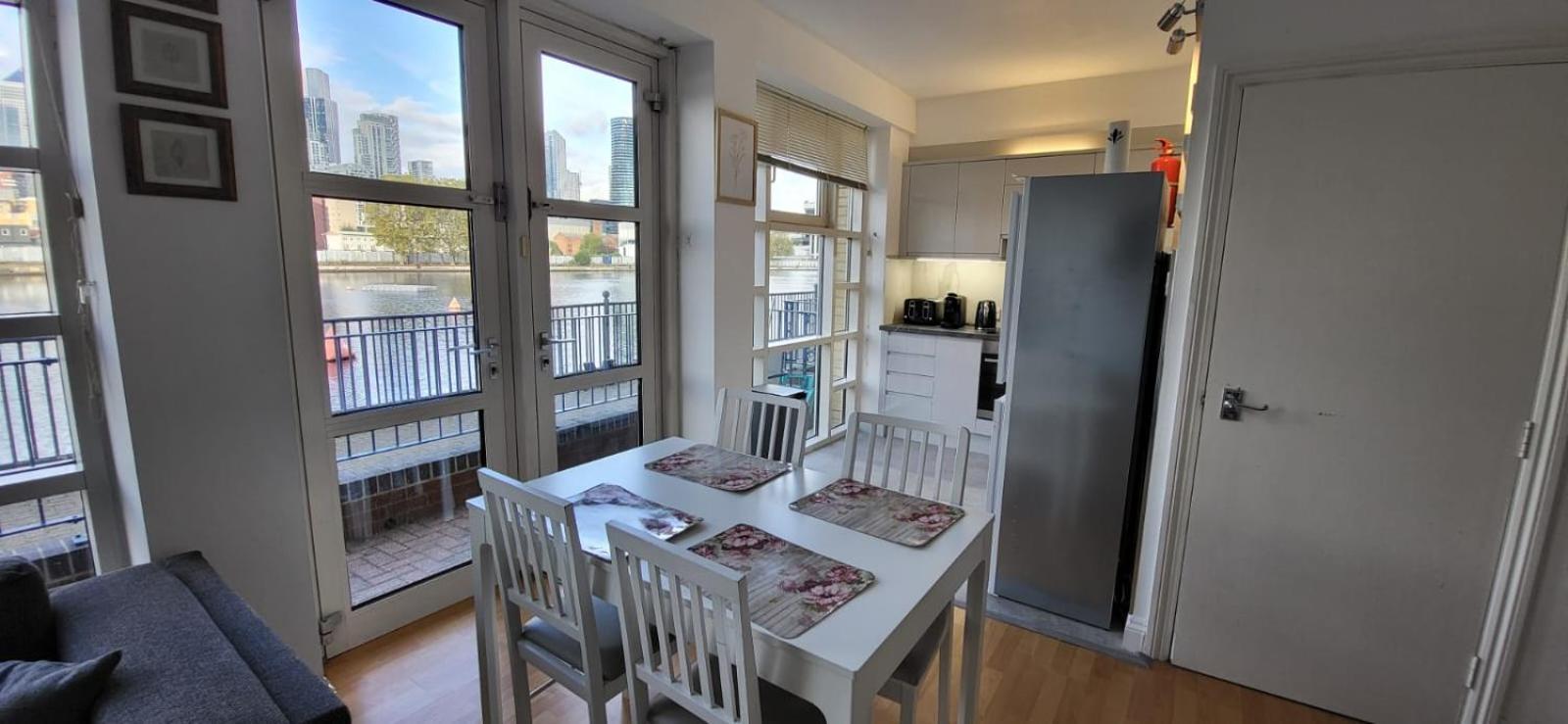1 Bed, G-floor Close To O2, Excel And Airport London