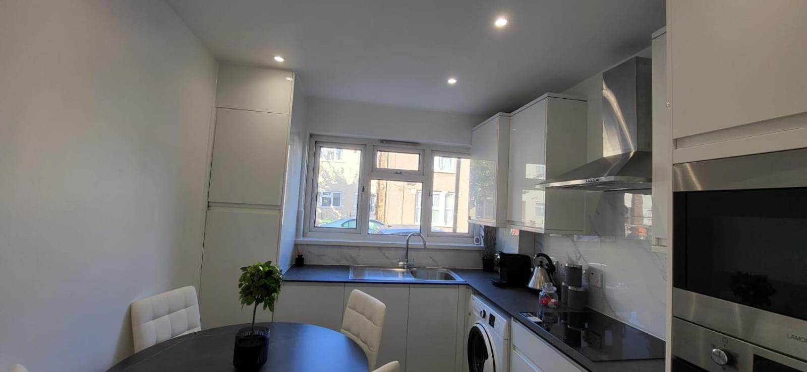 Delight Home-london Airport & Excel Vakantiehuis