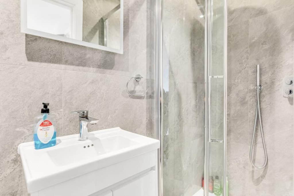 Apartment Lux St Johns Wood - Sleeps 7