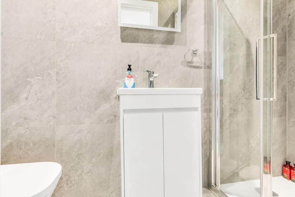 Lux St Johns Wood - Sleeps 7 Apartment *
