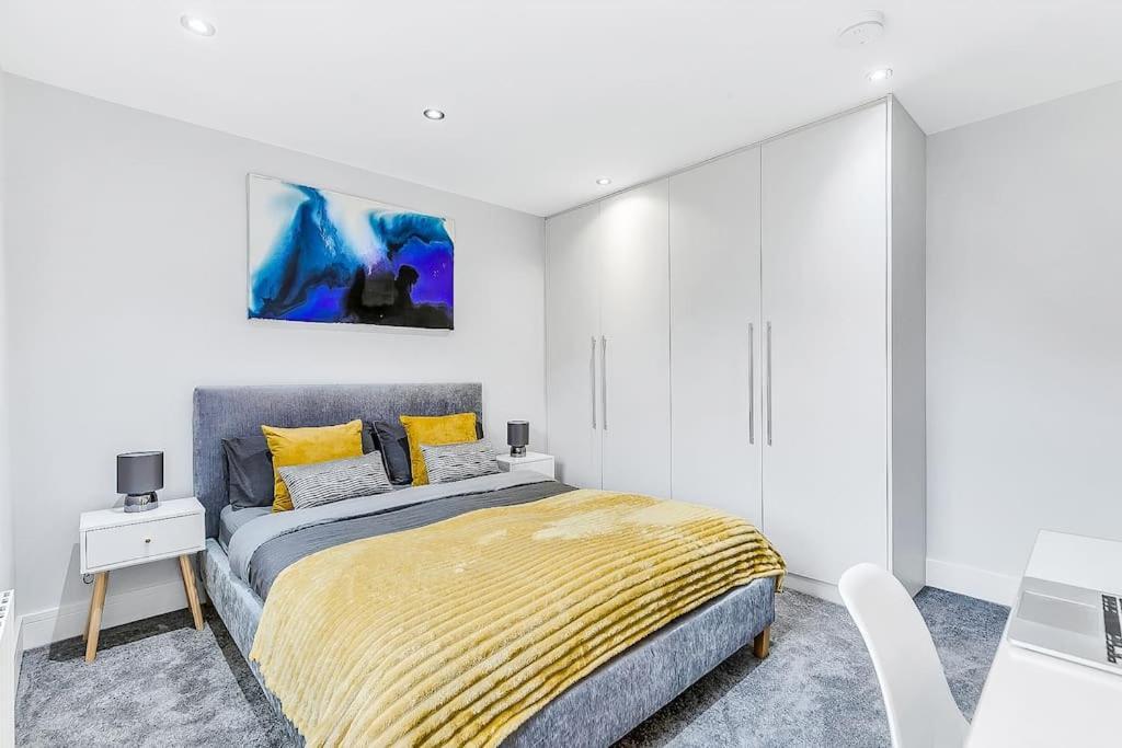 Lux St Johns Wood - Sleeps 7 Apartment London