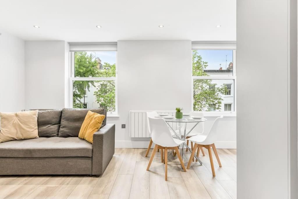 Appartement Lux St Johns Wood - Sleeps 7 Londen