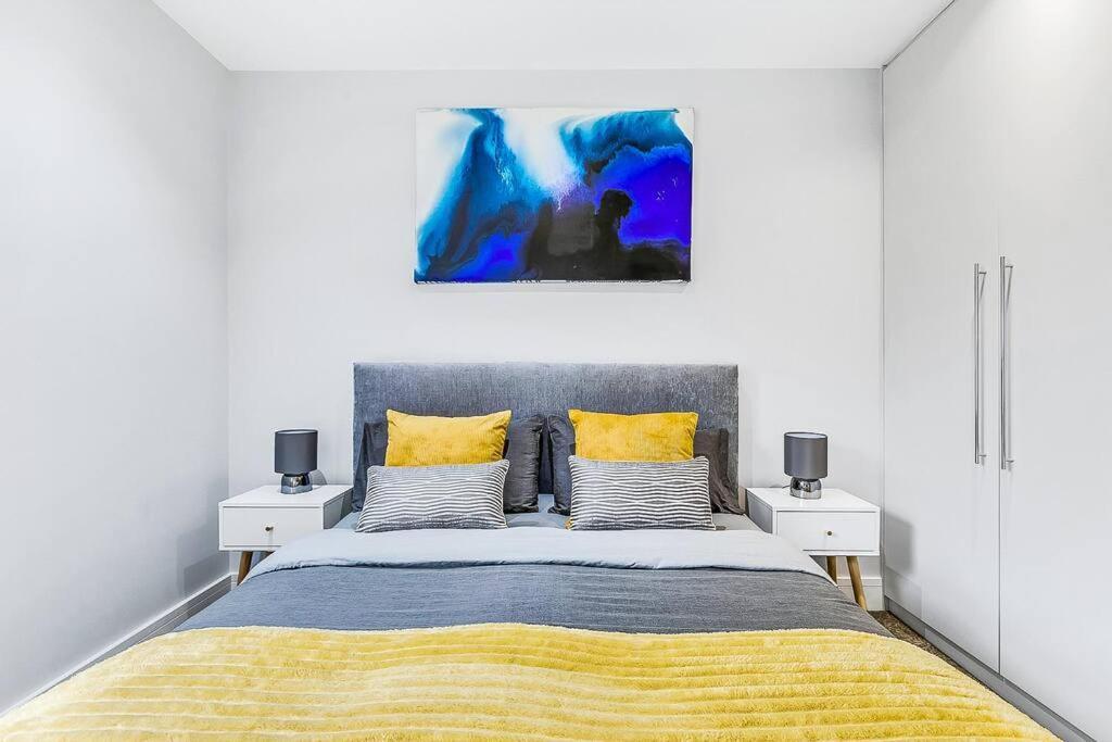 Lux St Johns Wood - Sleeps 7 London