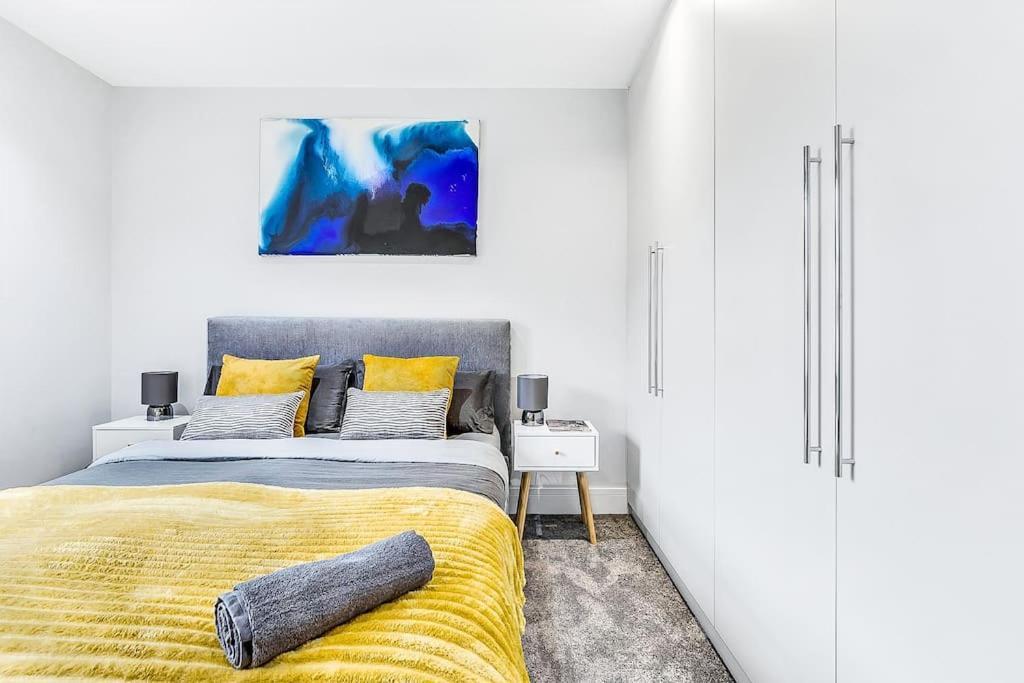 Lux St Johns Wood - Sleeps 7