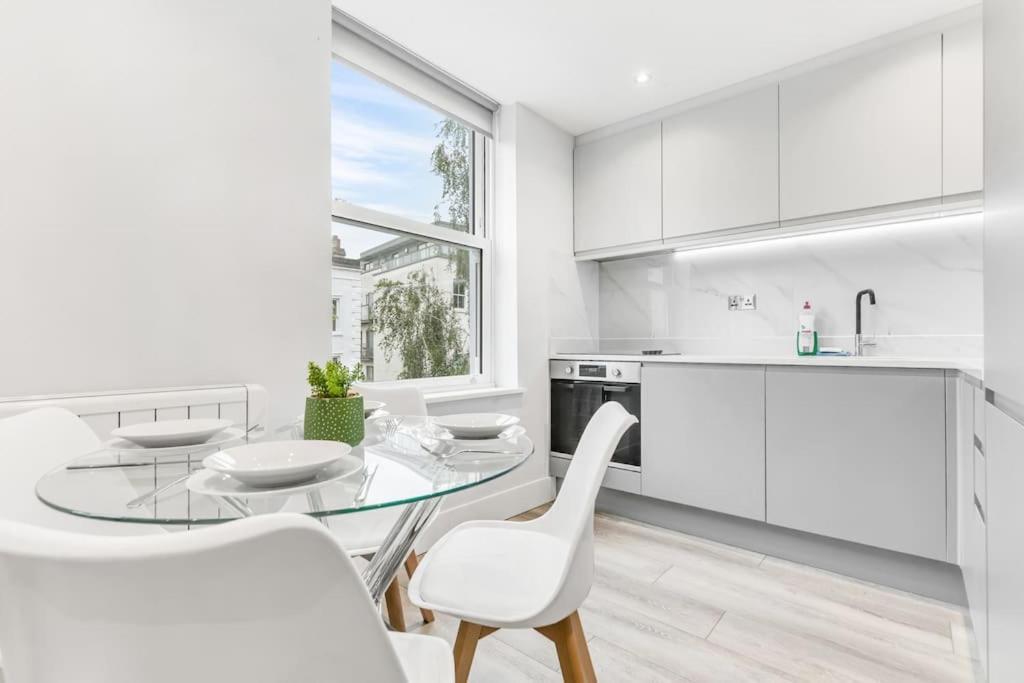 Lux St Johns Wood - Sleeps 7 Apartment