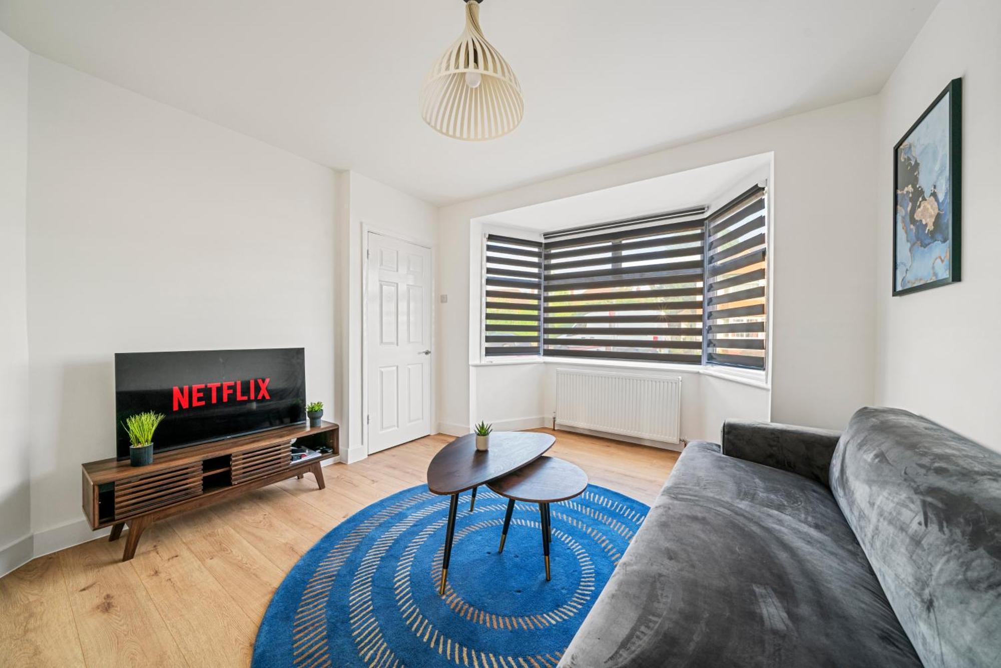 2 Bed Luxury Parking And Garden - Close To Heathrow Lejlighed *