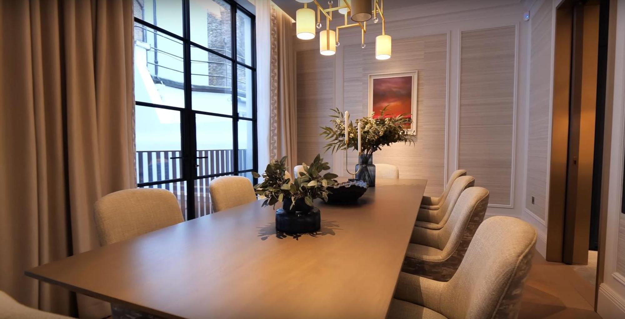 Flat W1d Central Area 3 Bedrooms Appartement Londen