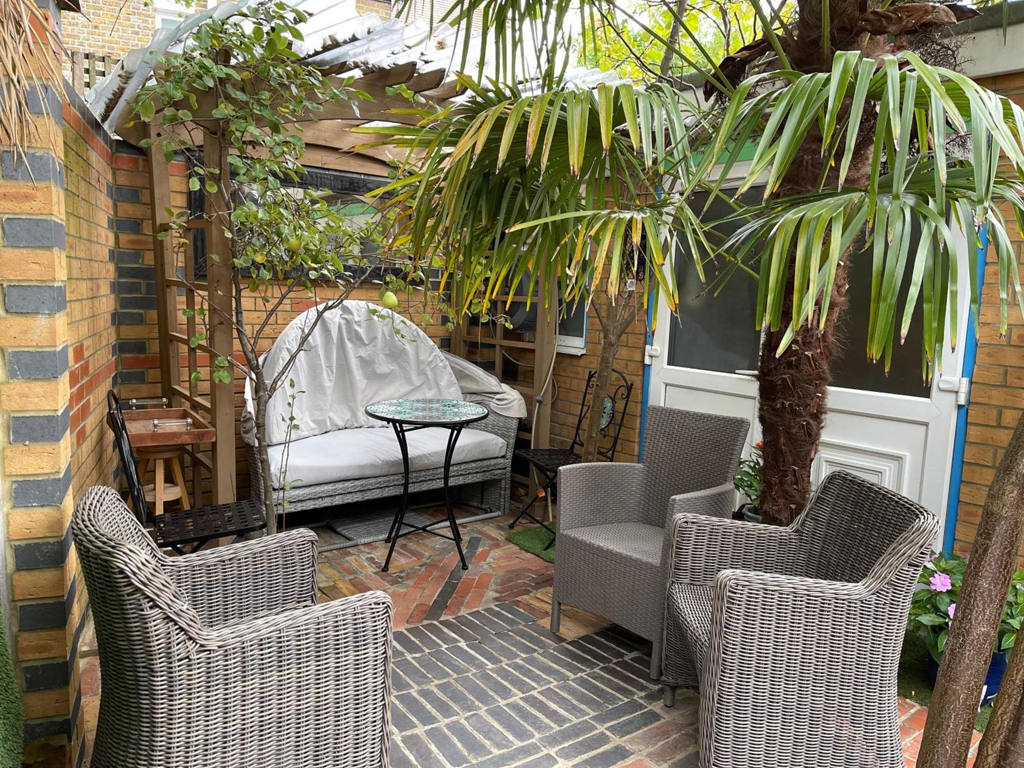 Villa Lux Homely 4 Bedroom With 4 Bathrooms - Elizabeth Line & Acton Stations At Walking Distance