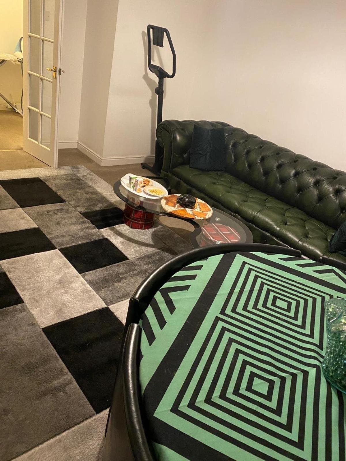 The Right Place. A Fabulous/cozy Double Privat overnatting London
