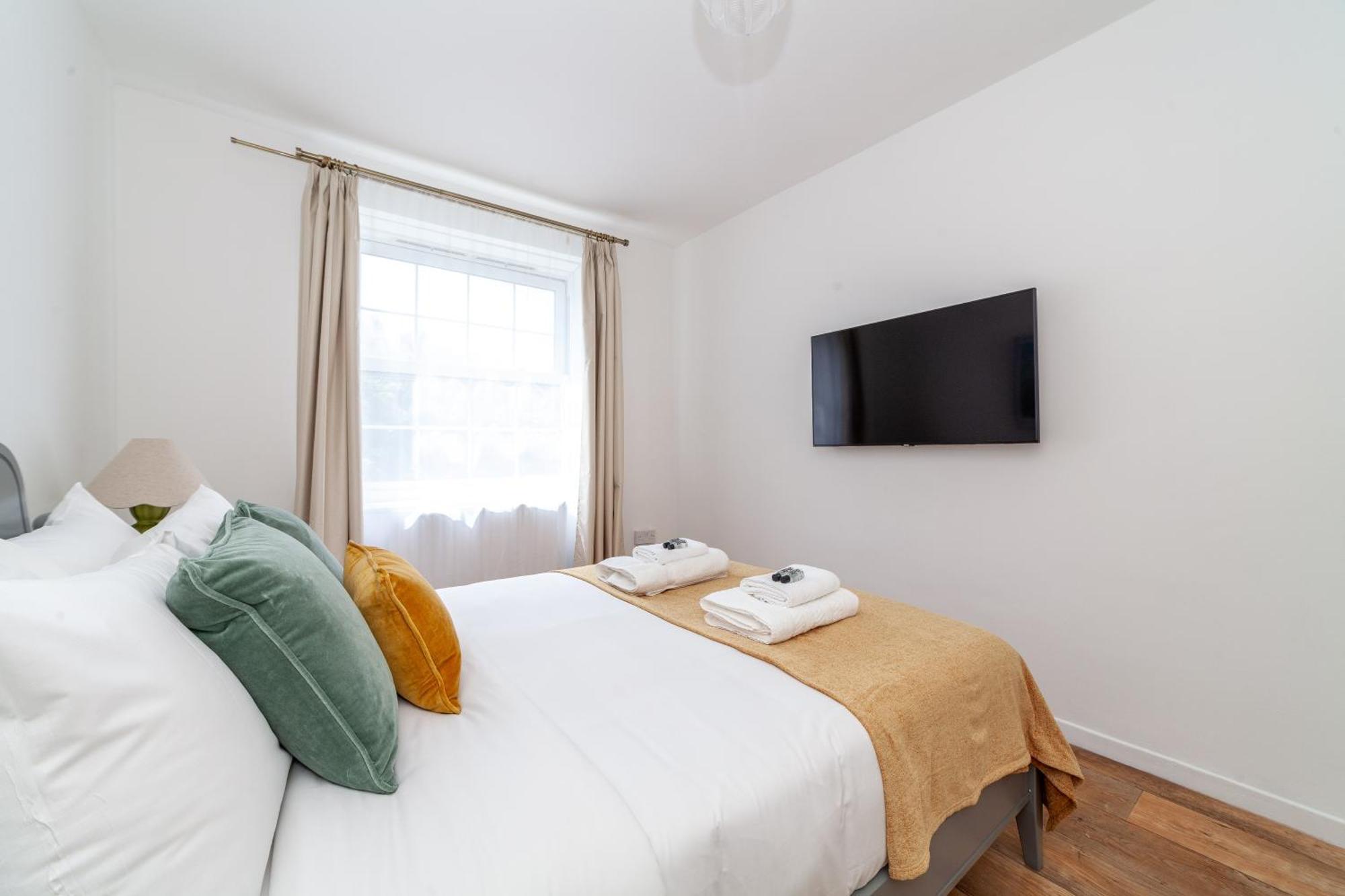 Comfortable Welcoming 3br House Wbalcony, South Lägenhet