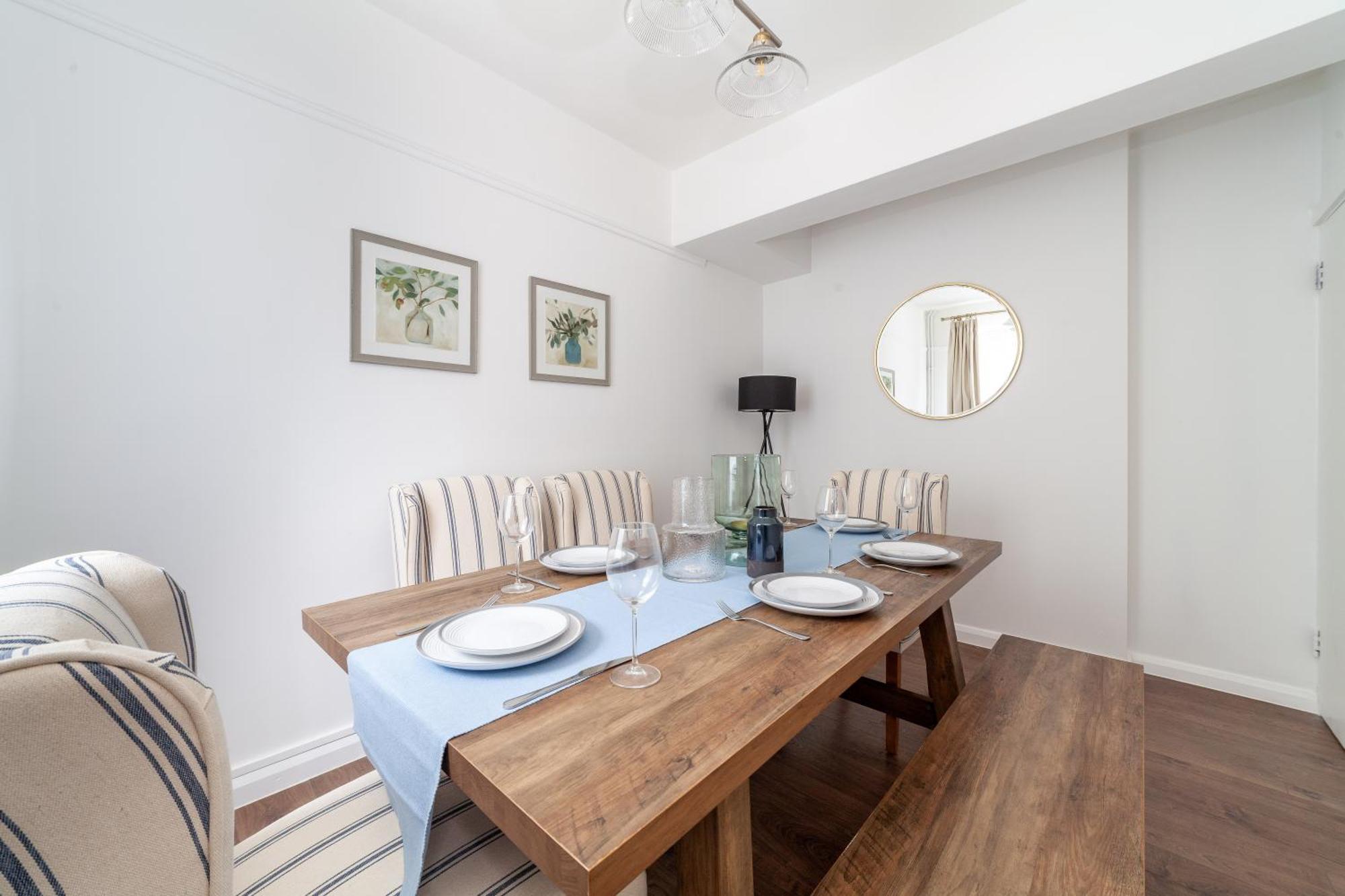 Lägenhet Comfortable Welcoming 3br House Wbalcony, South London