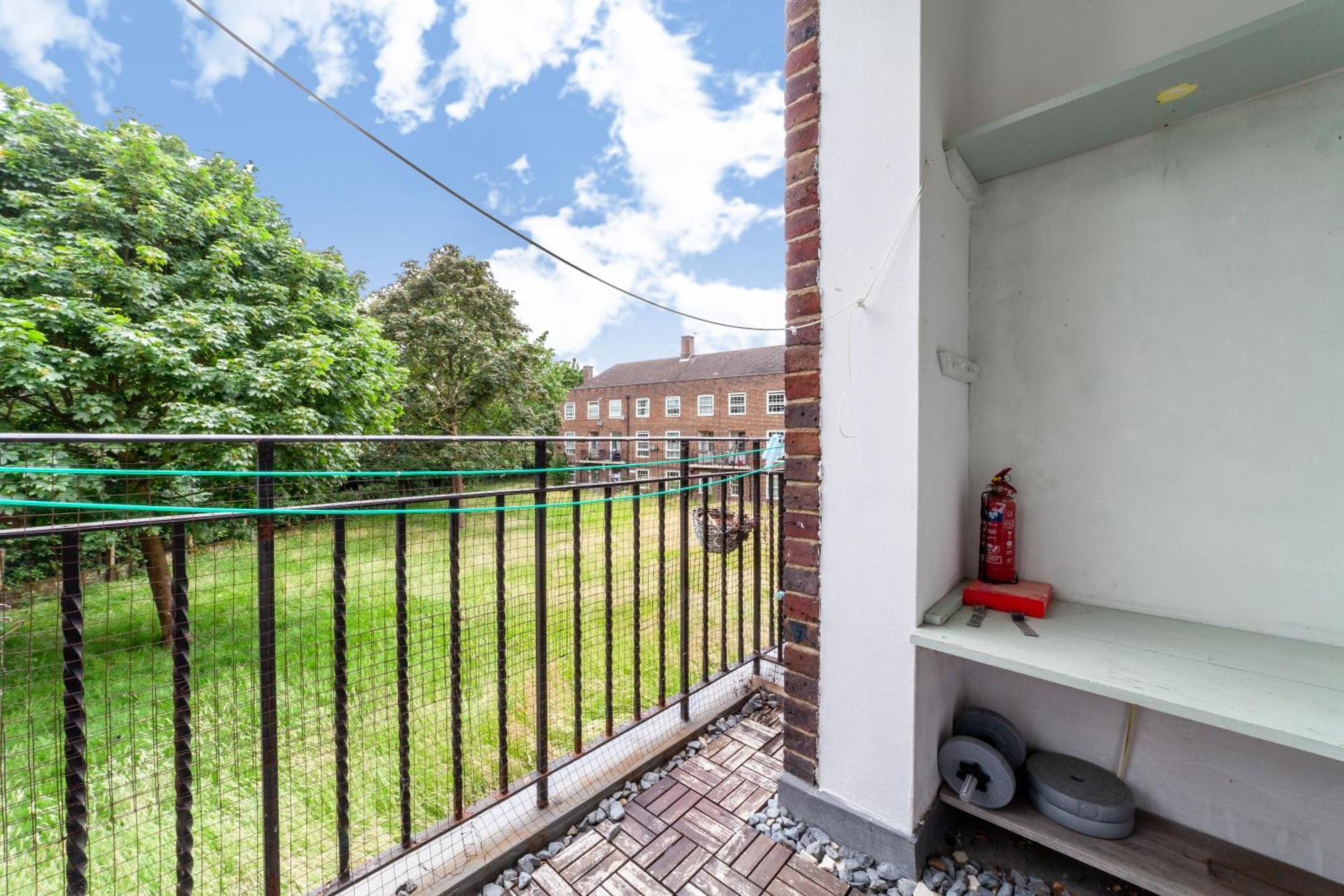 Lägenhet Comfortable Welcoming 3br House Wbalcony, South
