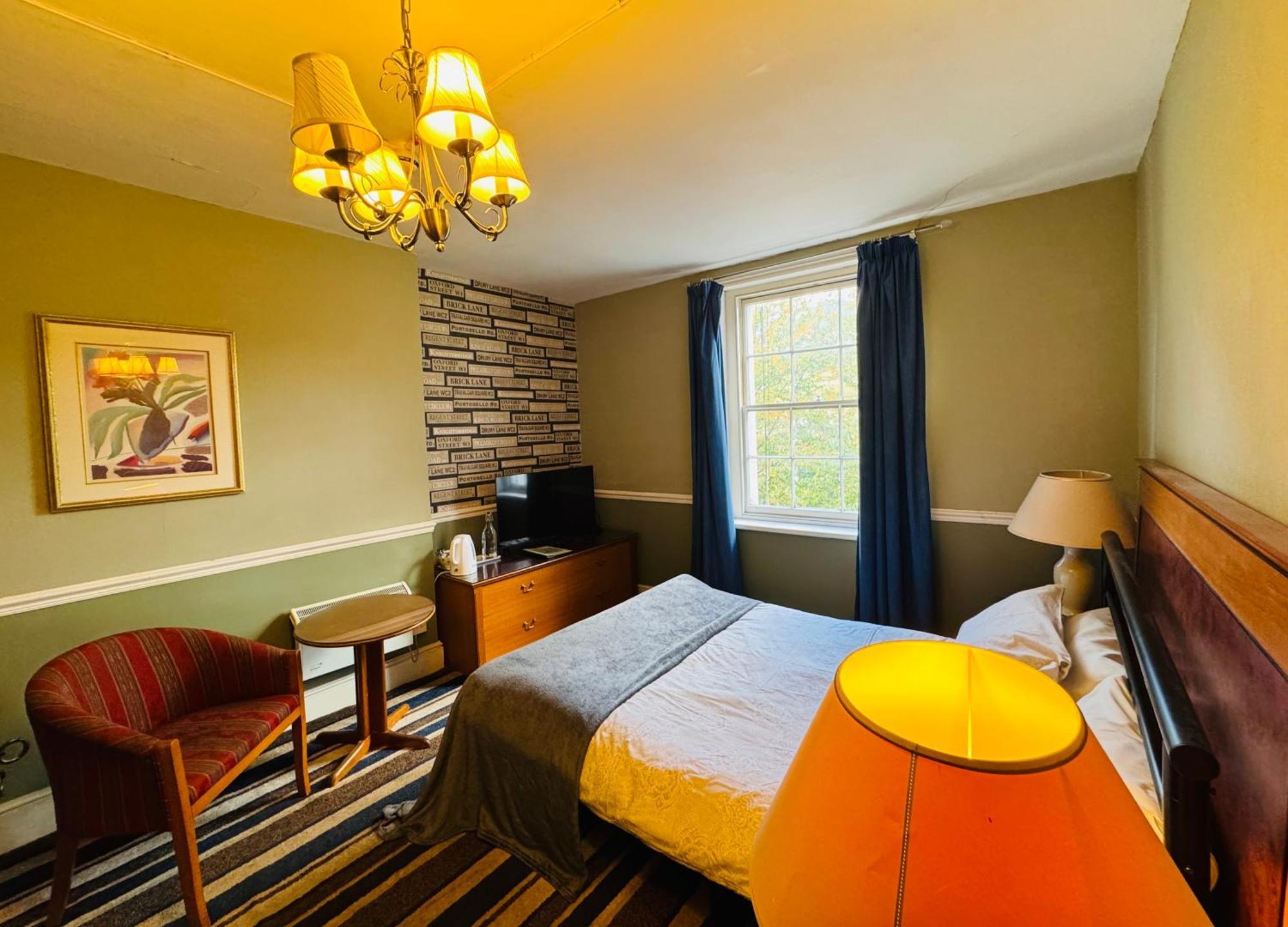 Station Hotel 3*