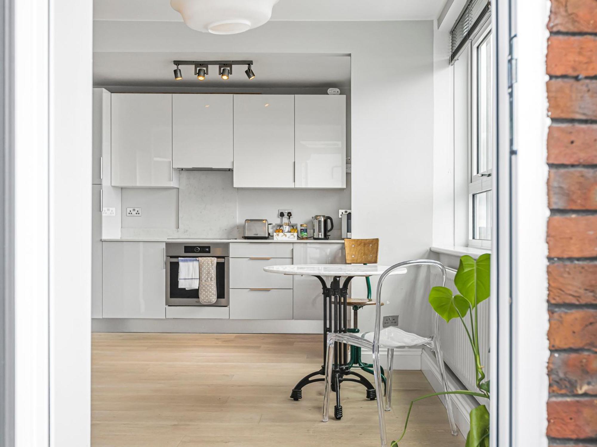 Pass The Keys - Stylish Flat With View In West Central Lägenhet *