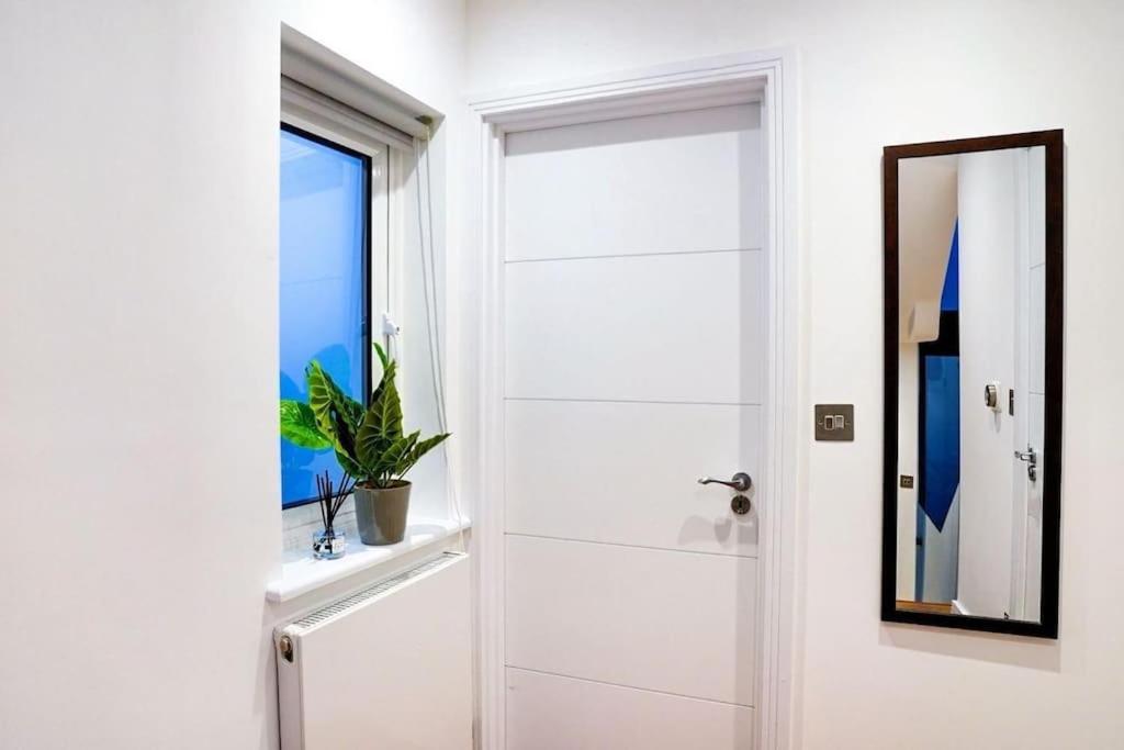 Hyde Park Luxury 2 Bed 2 Bath House * Londres