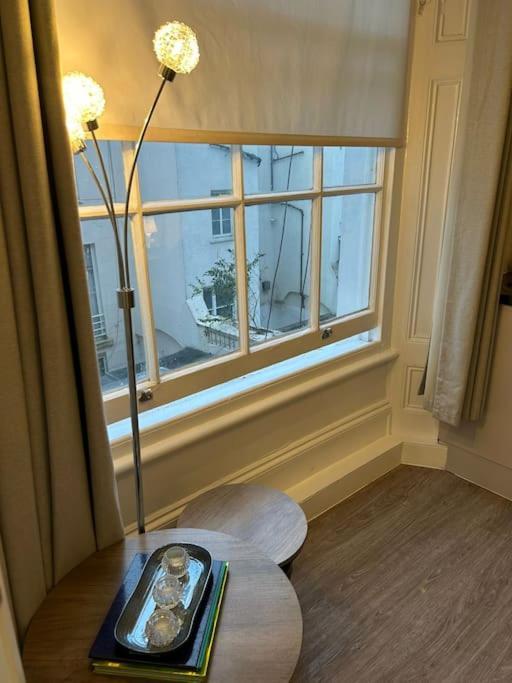 Spacious Flat Paddington Londra