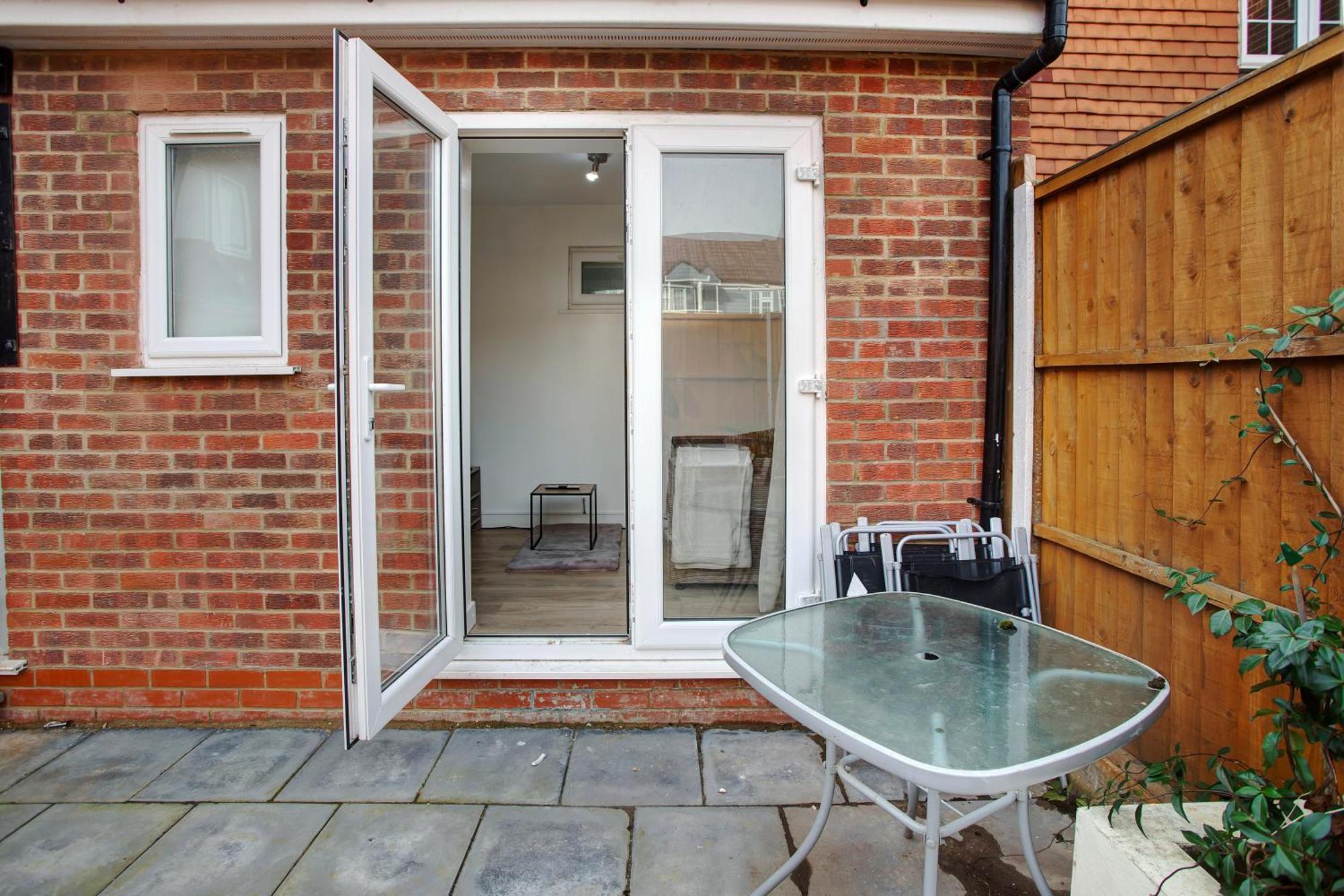 Cozy 3-bed House Near Lcy & Excel Ideal For Groups & Families Vakantiehuis Londen