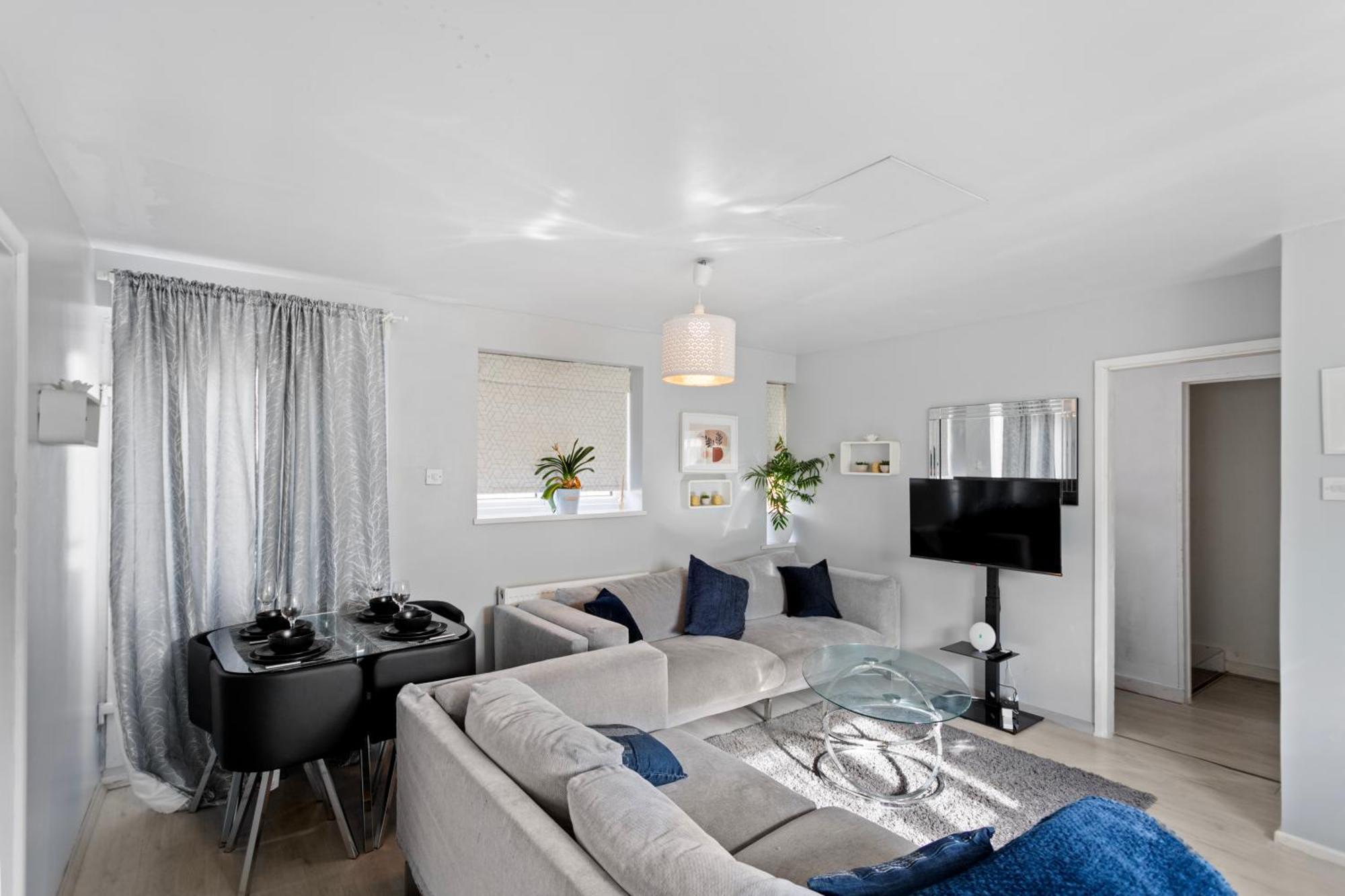 Cozy 3-bed House Near Lcy & Excel Ideal For Groups & Families Vakantiehuis *