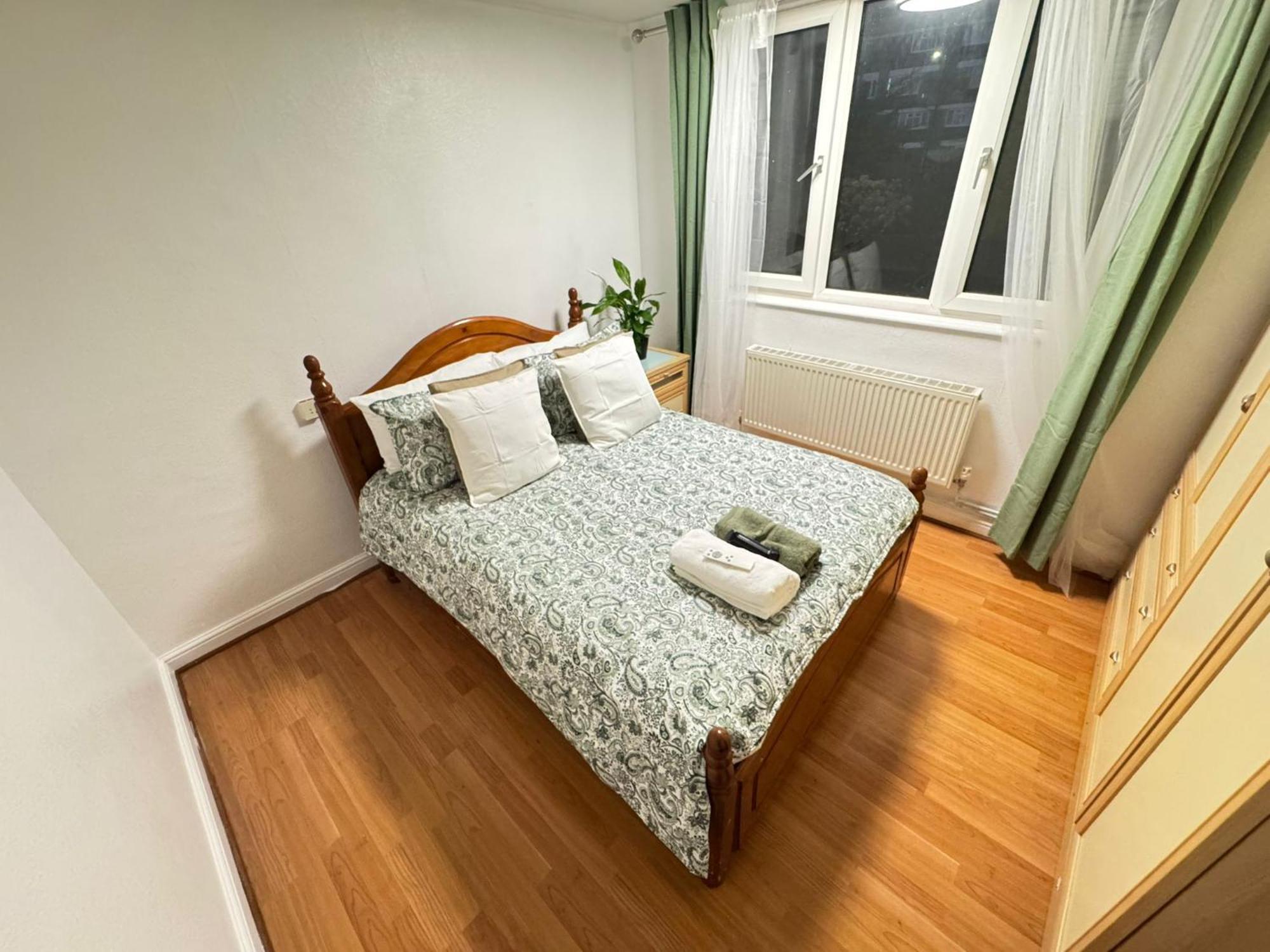 Tks Modern 1bed Flat, Lägenhet London