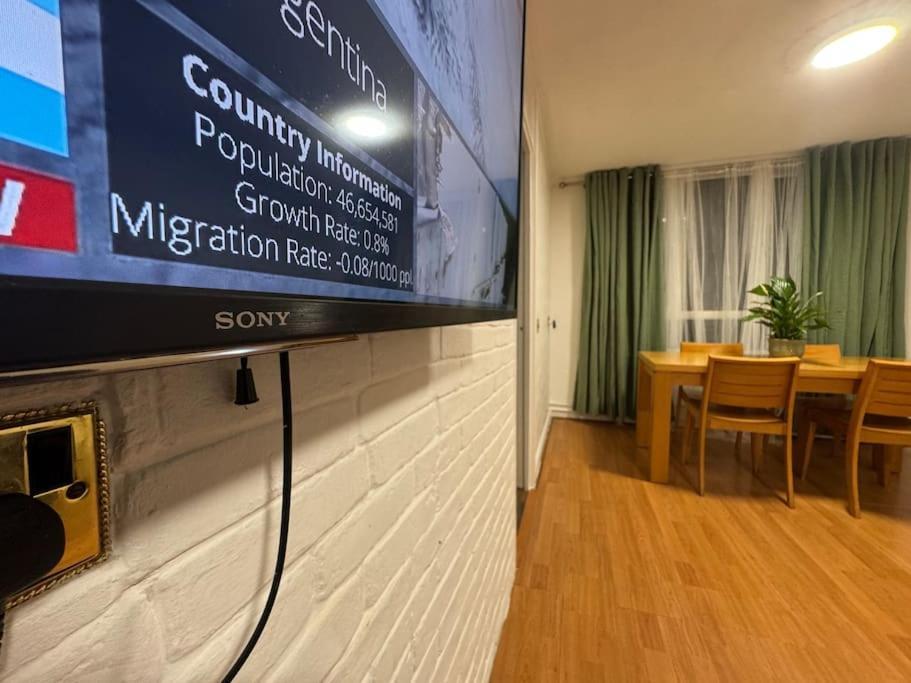 Lägenhet Tks Modern 1bed Flat, London